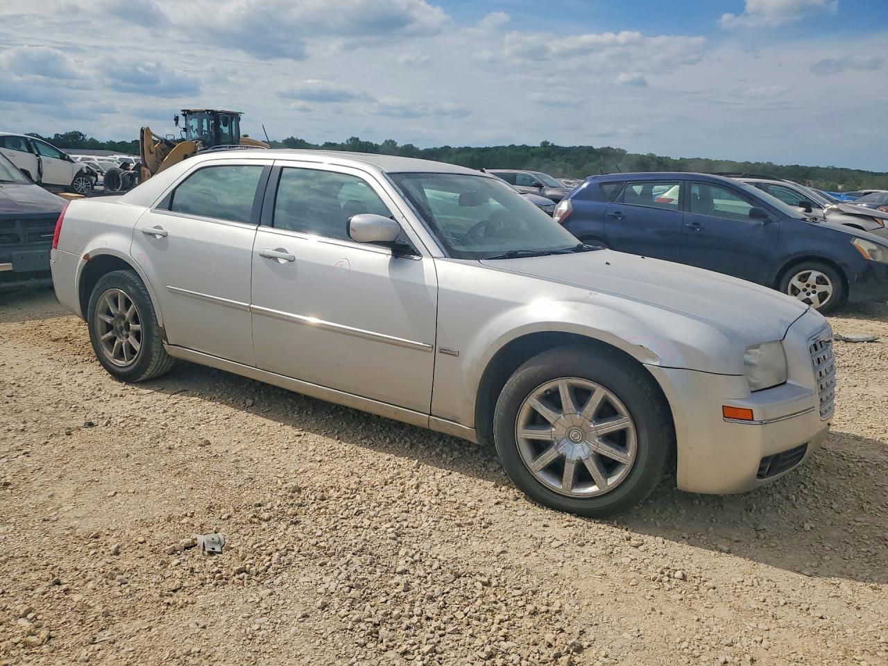 2008 Chrysler 300 Touring Белый vin: 2C3LA53G98H225271