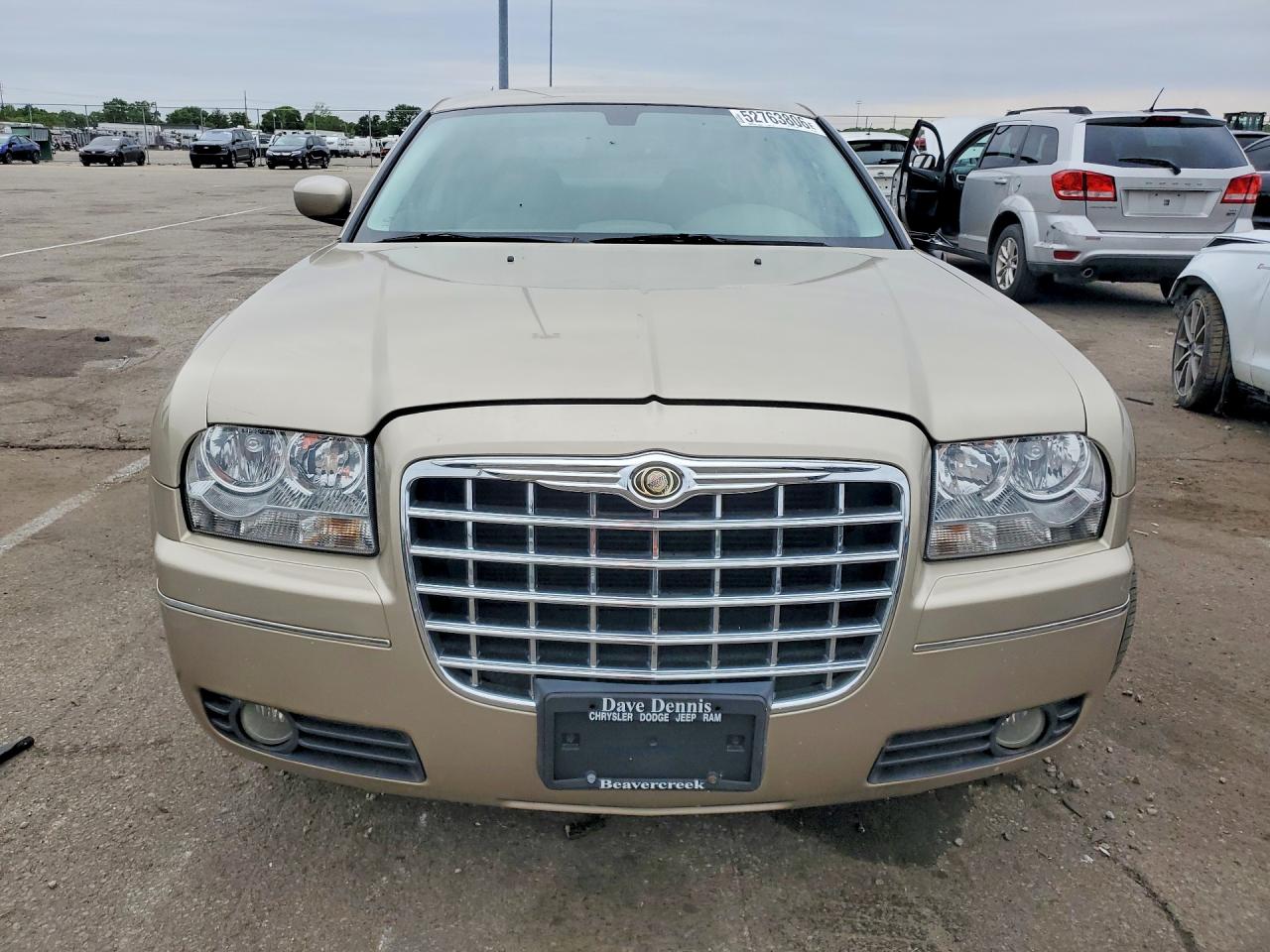 2009 Chrysler 300 Touring Tan vin: 2C3LA53V49H534548