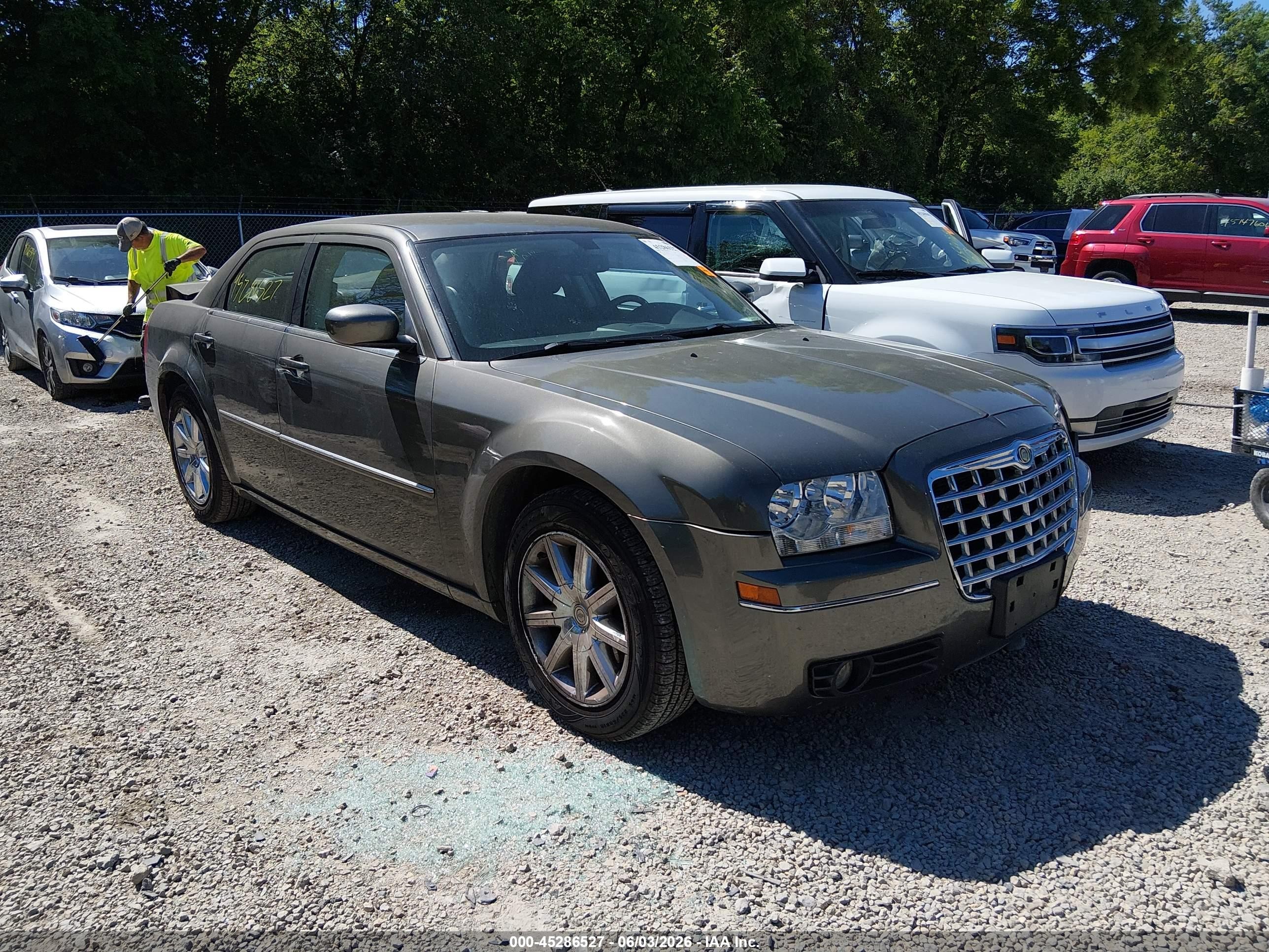 2009 Chrysler 300 Touring Gray vin: 2C3LA53V79H575174