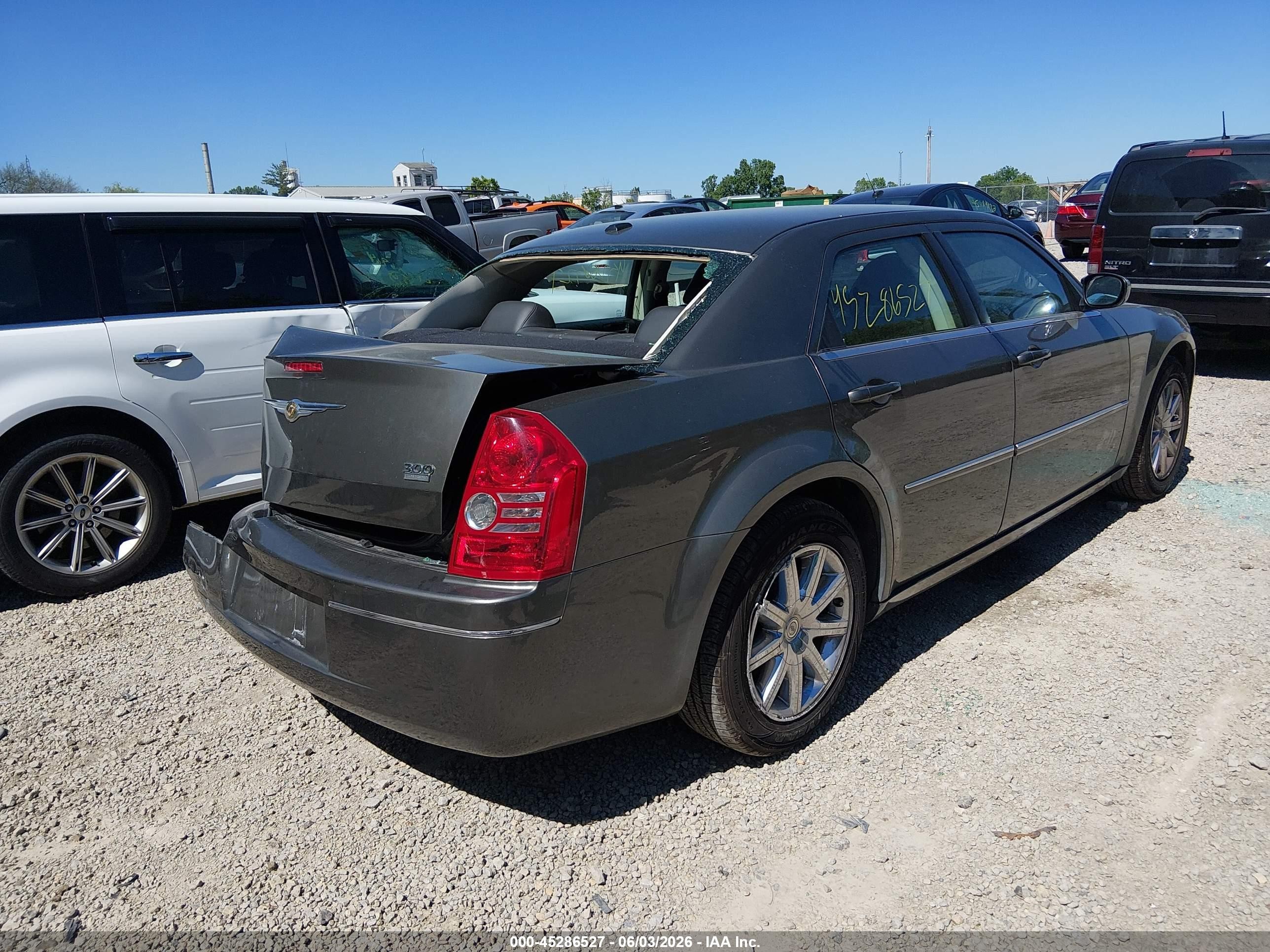 2009 Chrysler 300 Touring Gray vin: 2C3LA53V79H575174