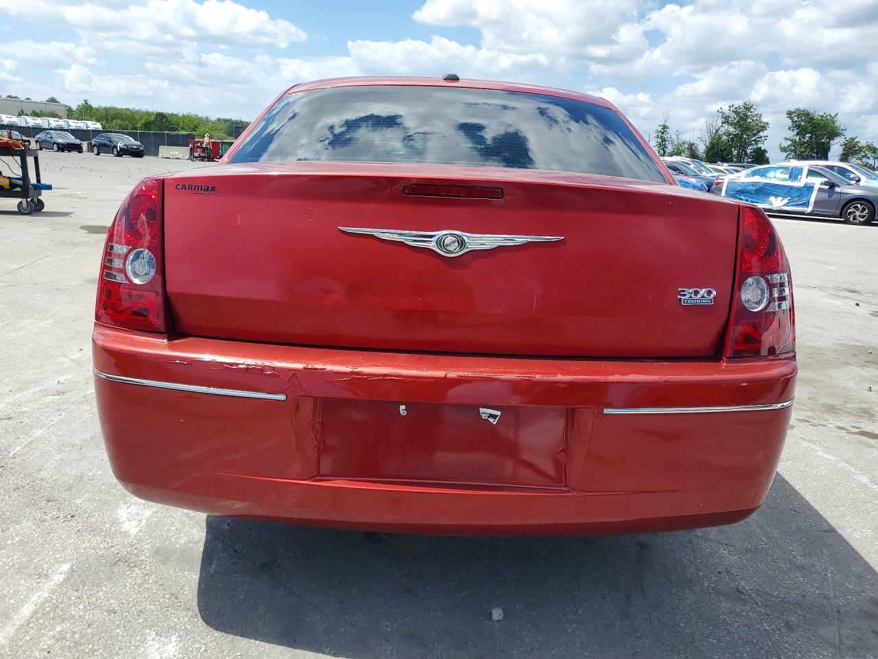 2009 Chrysler 300 Touring Red vin: 2C3LA53V99H555699