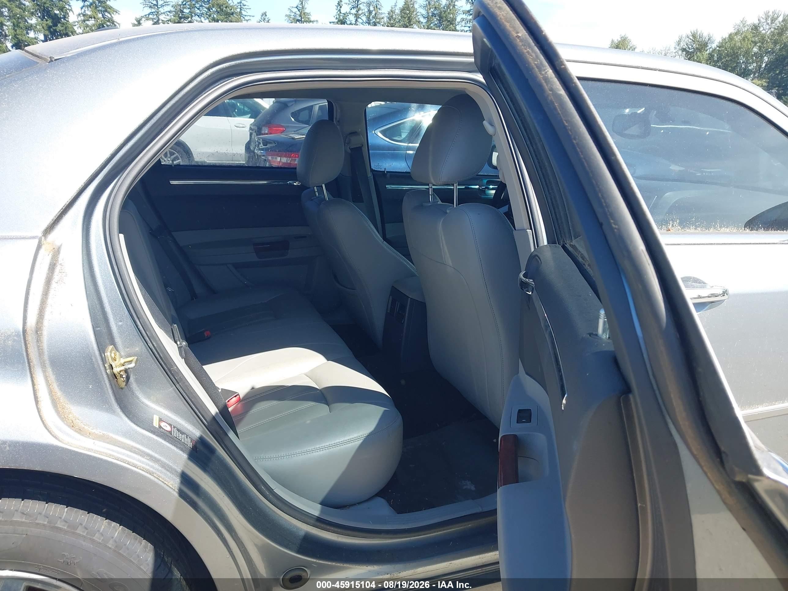 2006 Chrysler 300c   Light Blue vin: 2C3LA63H06H226093