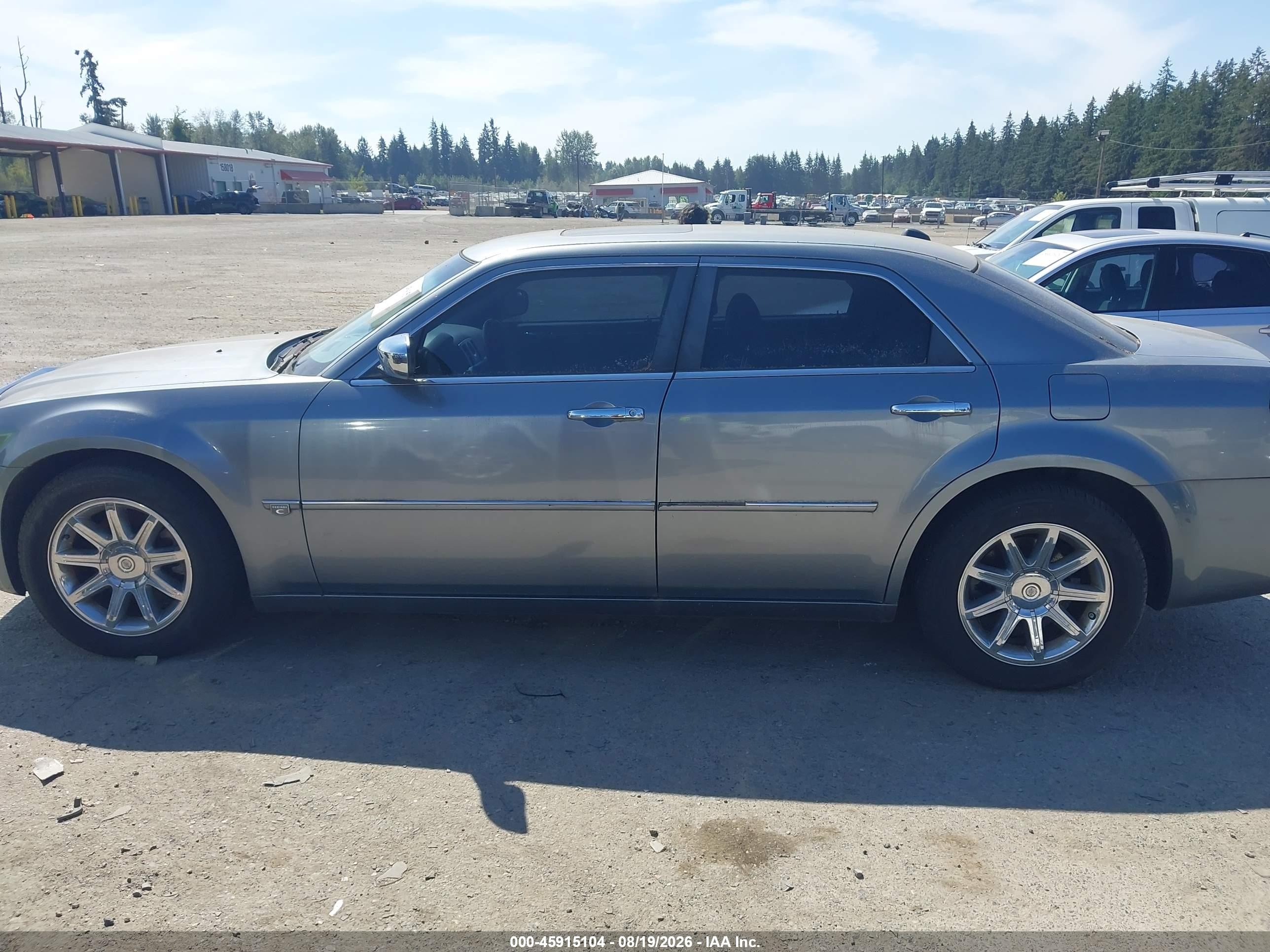 2006 Chrysler 300c   Light Blue vin: 2C3LA63H06H226093