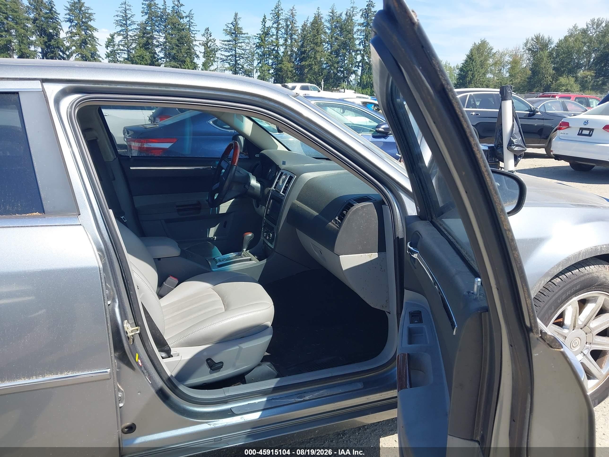2006 Chrysler 300c   Light Blue vin: 2C3LA63H06H226093