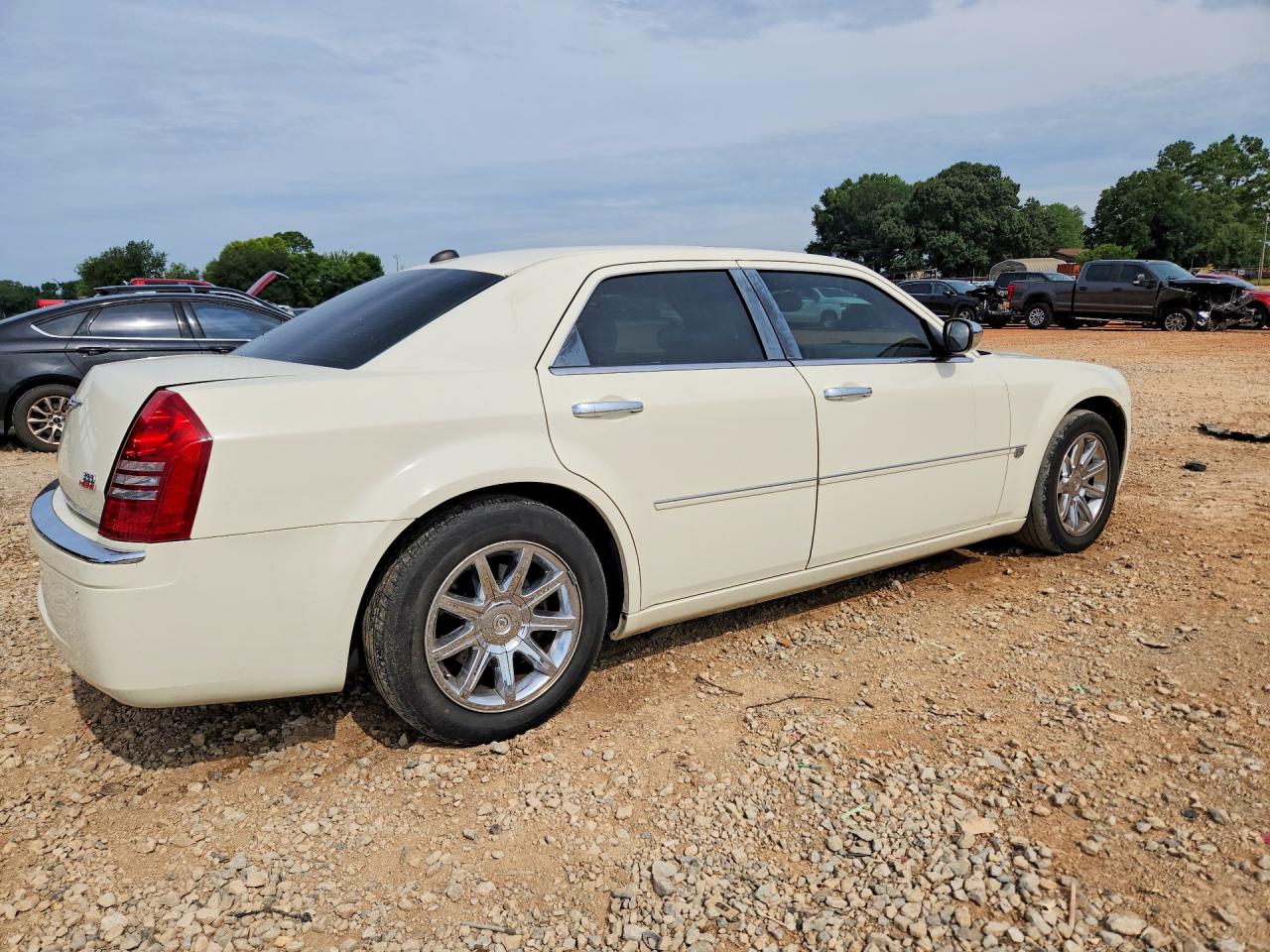 2006 Chrysler 300c Кремовый vin: 2C3LA63H16H112992