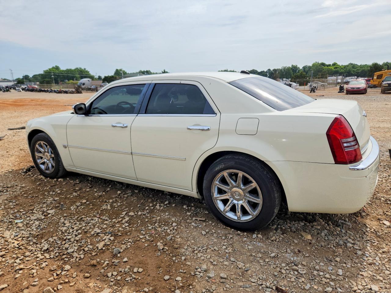 2006 Chrysler 300c Кремовый vin: 2C3LA63H16H112992