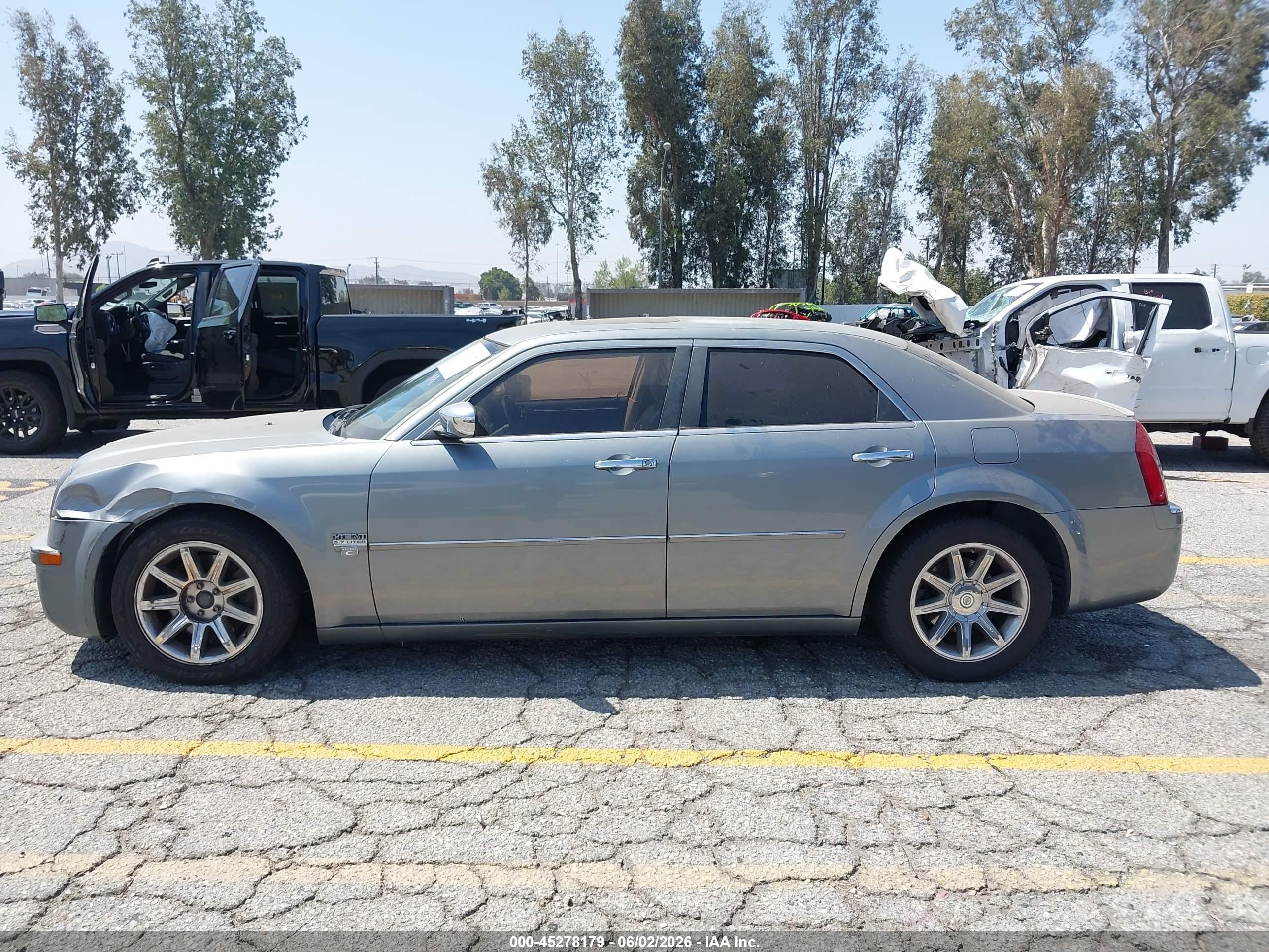 2006 Chrysler 300c   Gray vin: 2C3LA63H16H317437