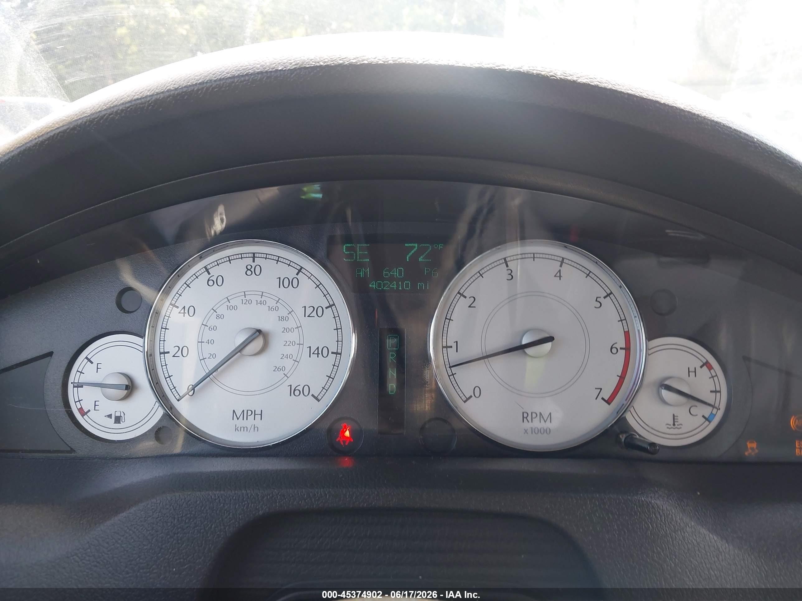 2006 Chrysler 300c   Cream vin: 2C3LA63H26H247138