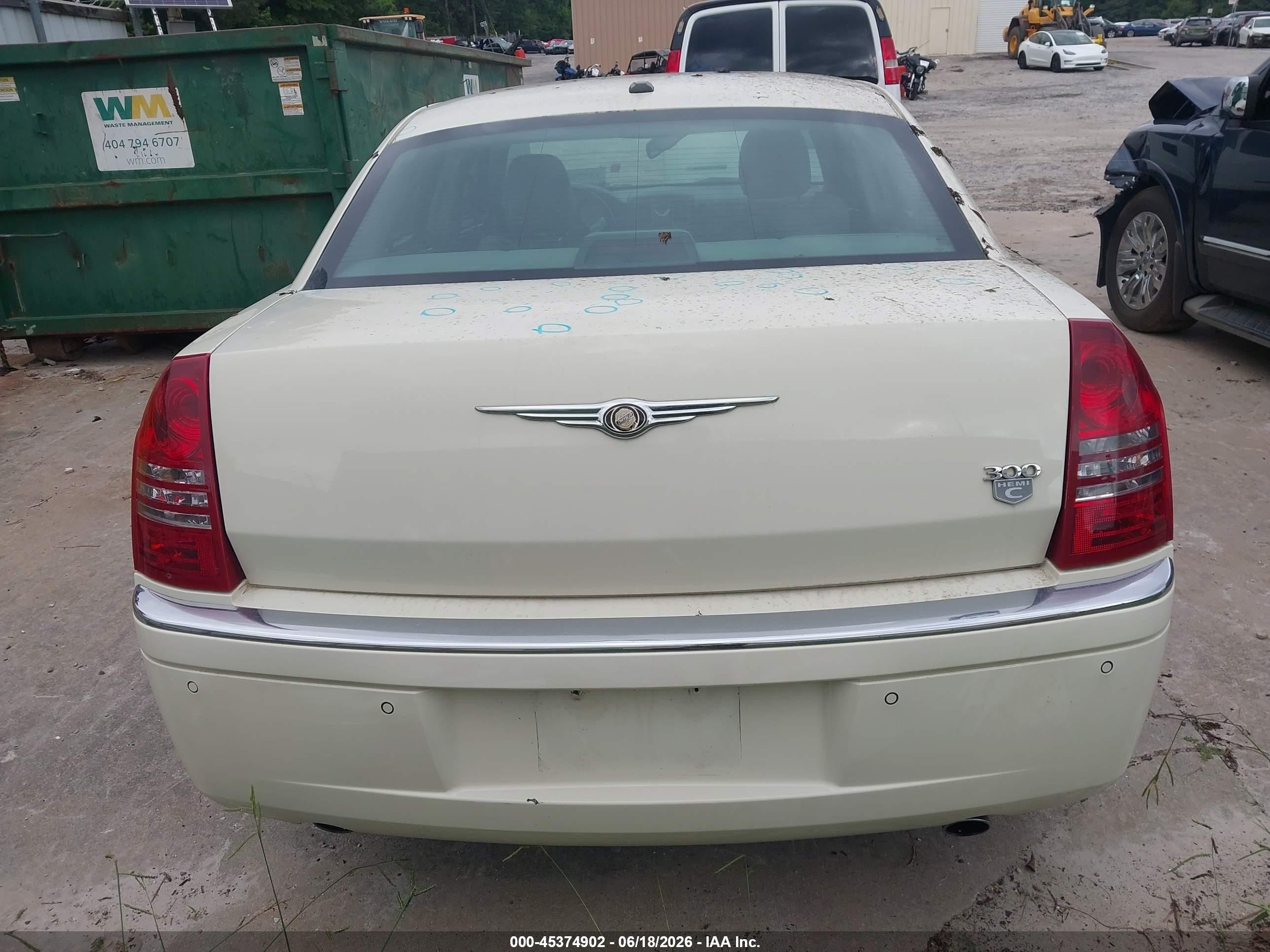 2006 Chrysler 300c   Cream vin: 2C3LA63H26H247138