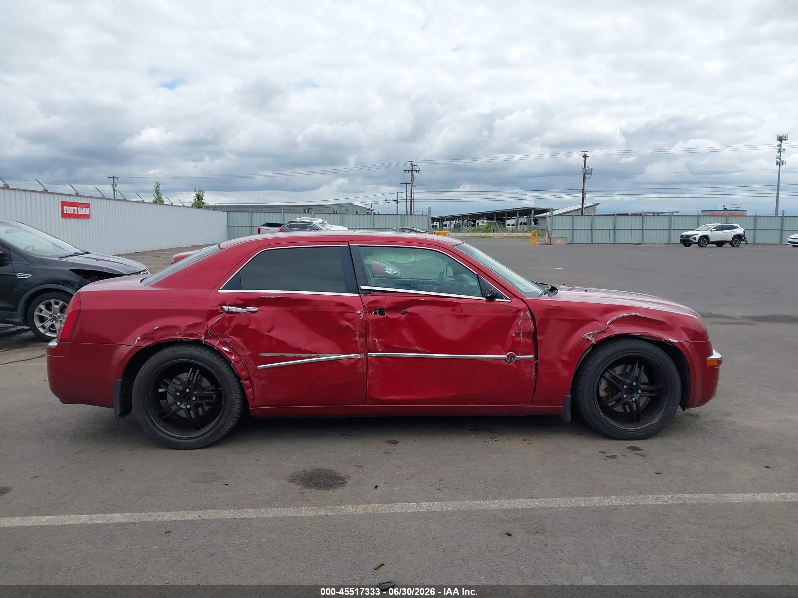 2007 Chrysler 300c   Красный vin: 2C3LA63H27H774470