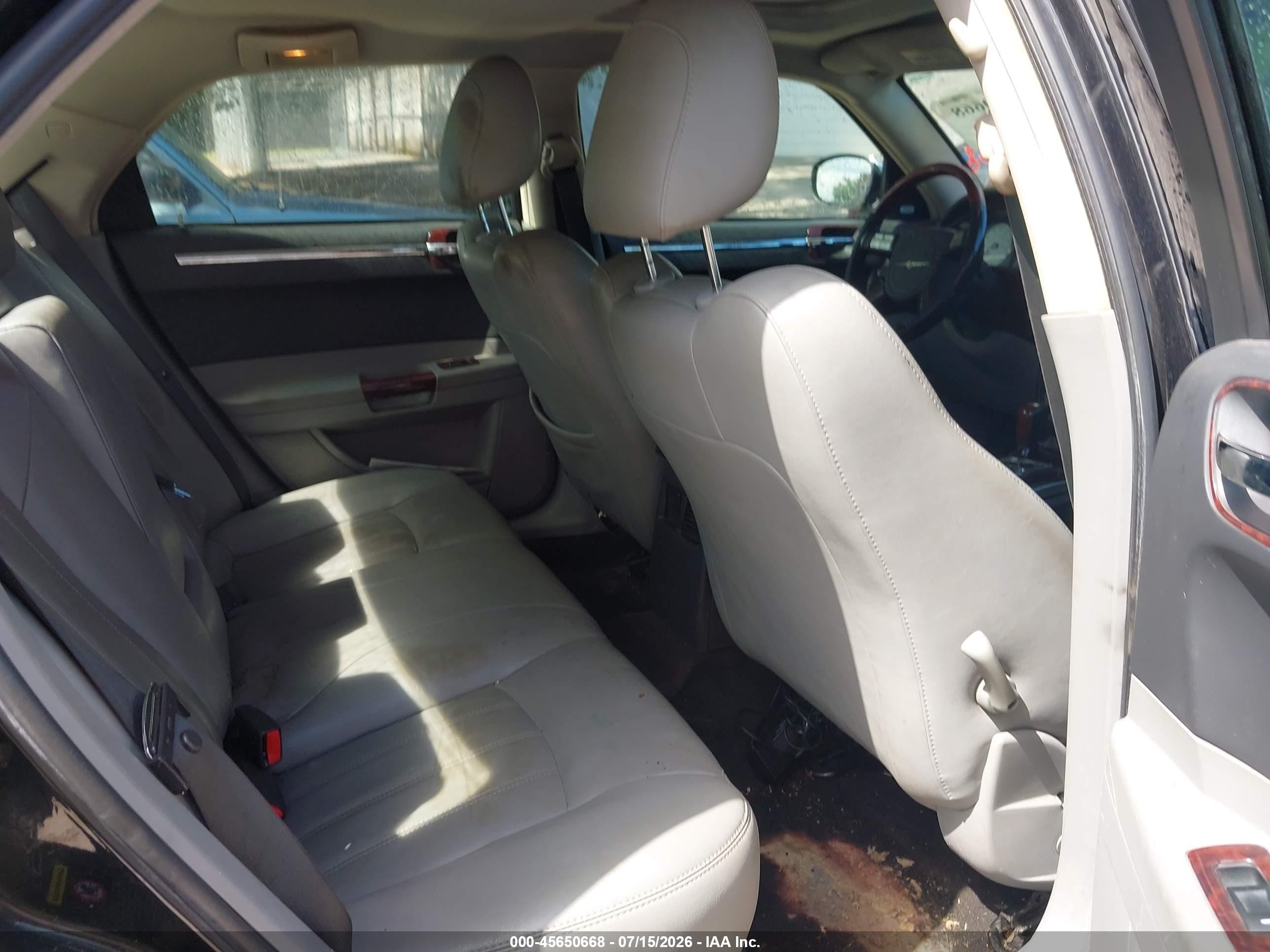 2006 Chrysler 300c   Серый vin: 2C3LA63H36H175902