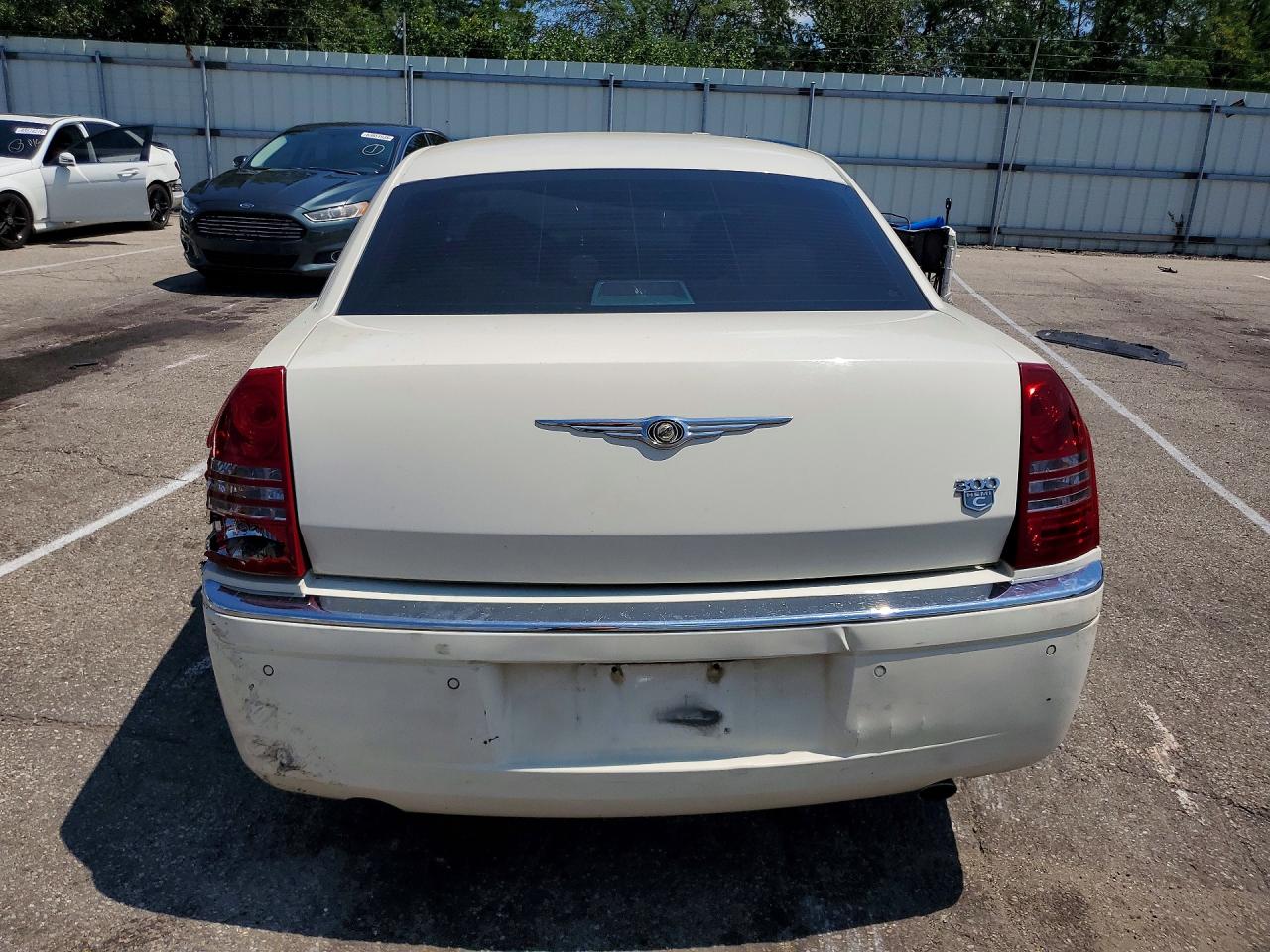 2006 Chrysler 300c Cream vin: 2C3LA63H46H297930