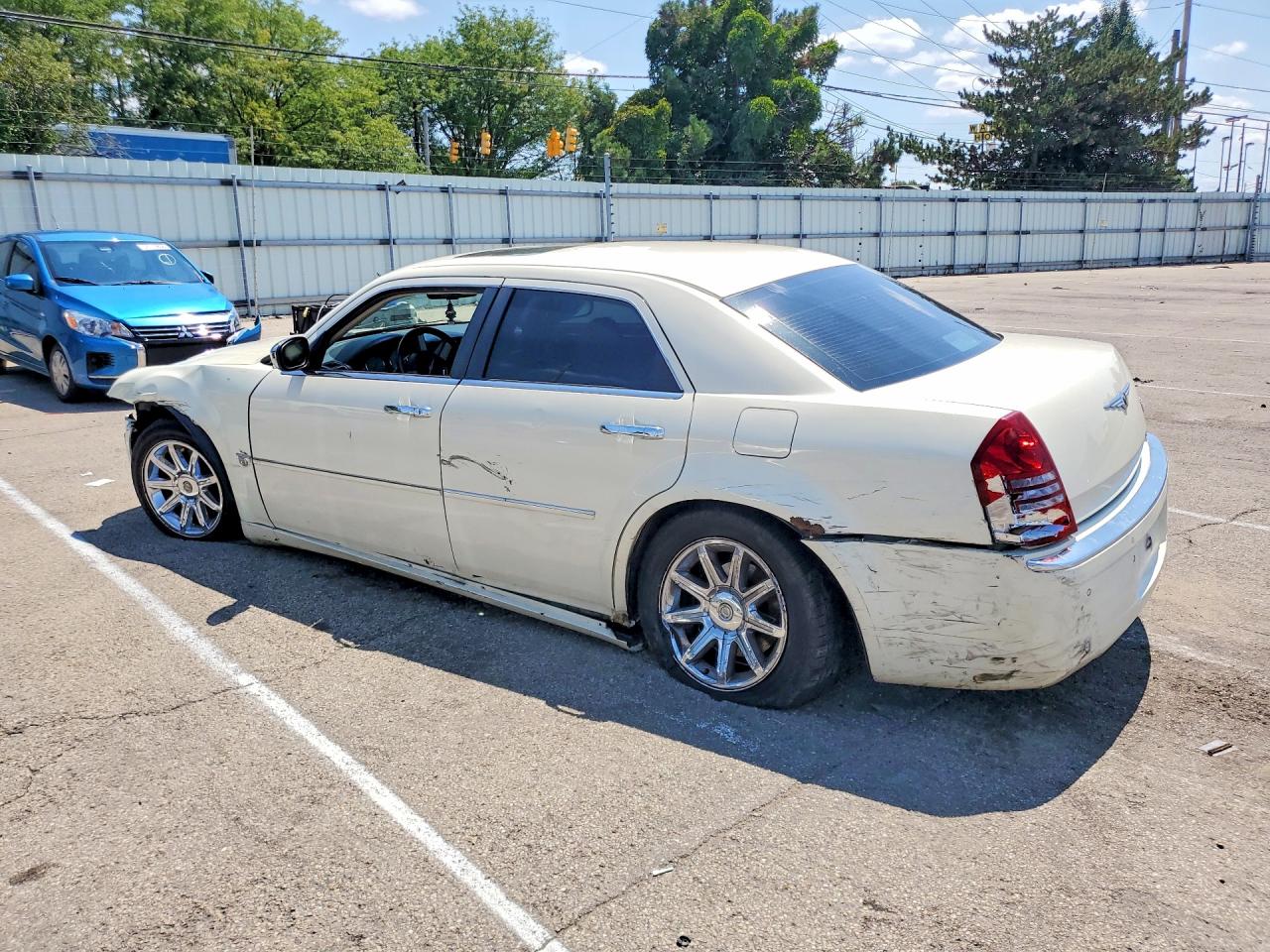 2006 Chrysler 300c Cream vin: 2C3LA63H46H297930