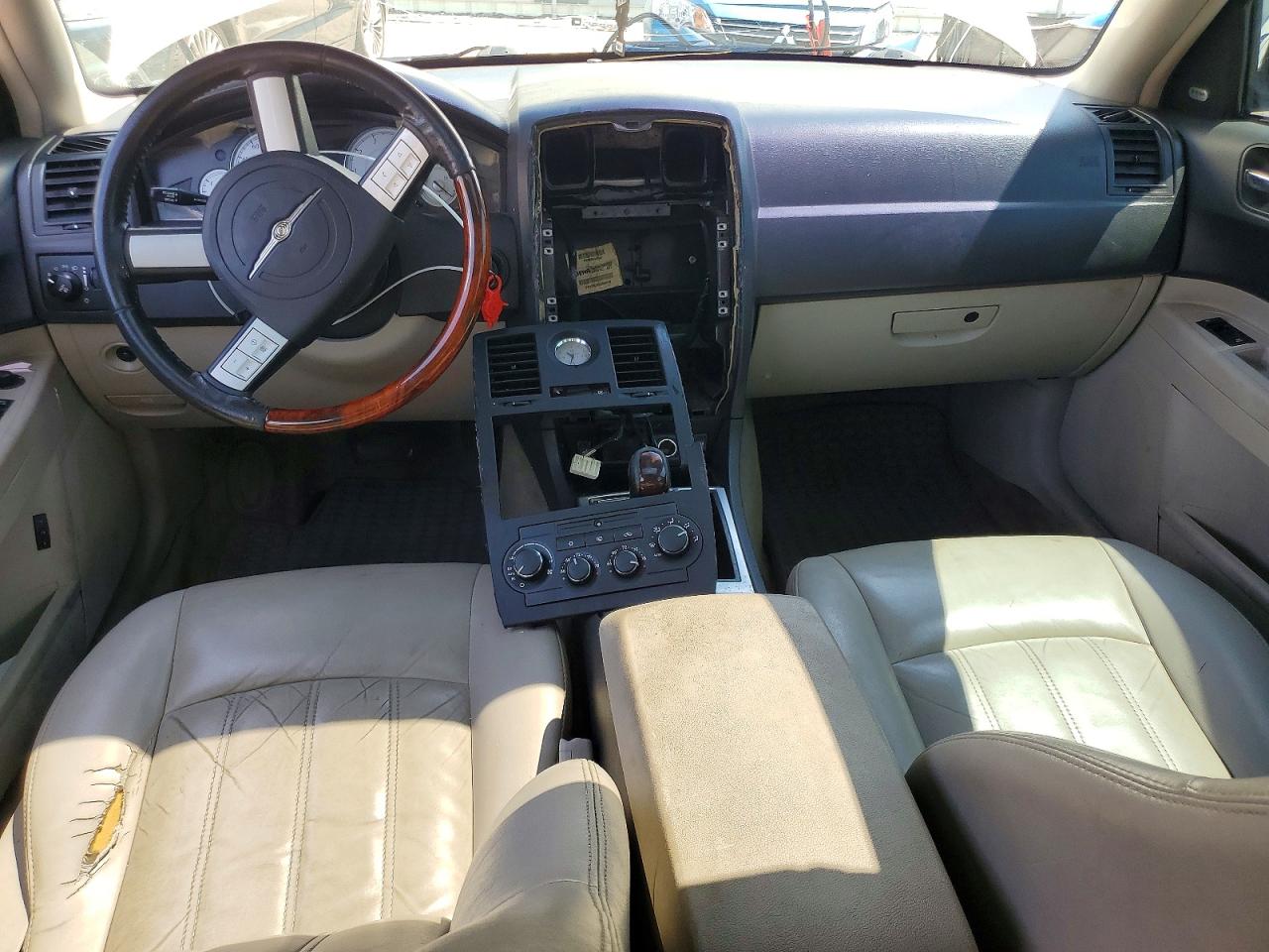 2006 Chrysler 300c Cream vin: 2C3LA63H46H297930
