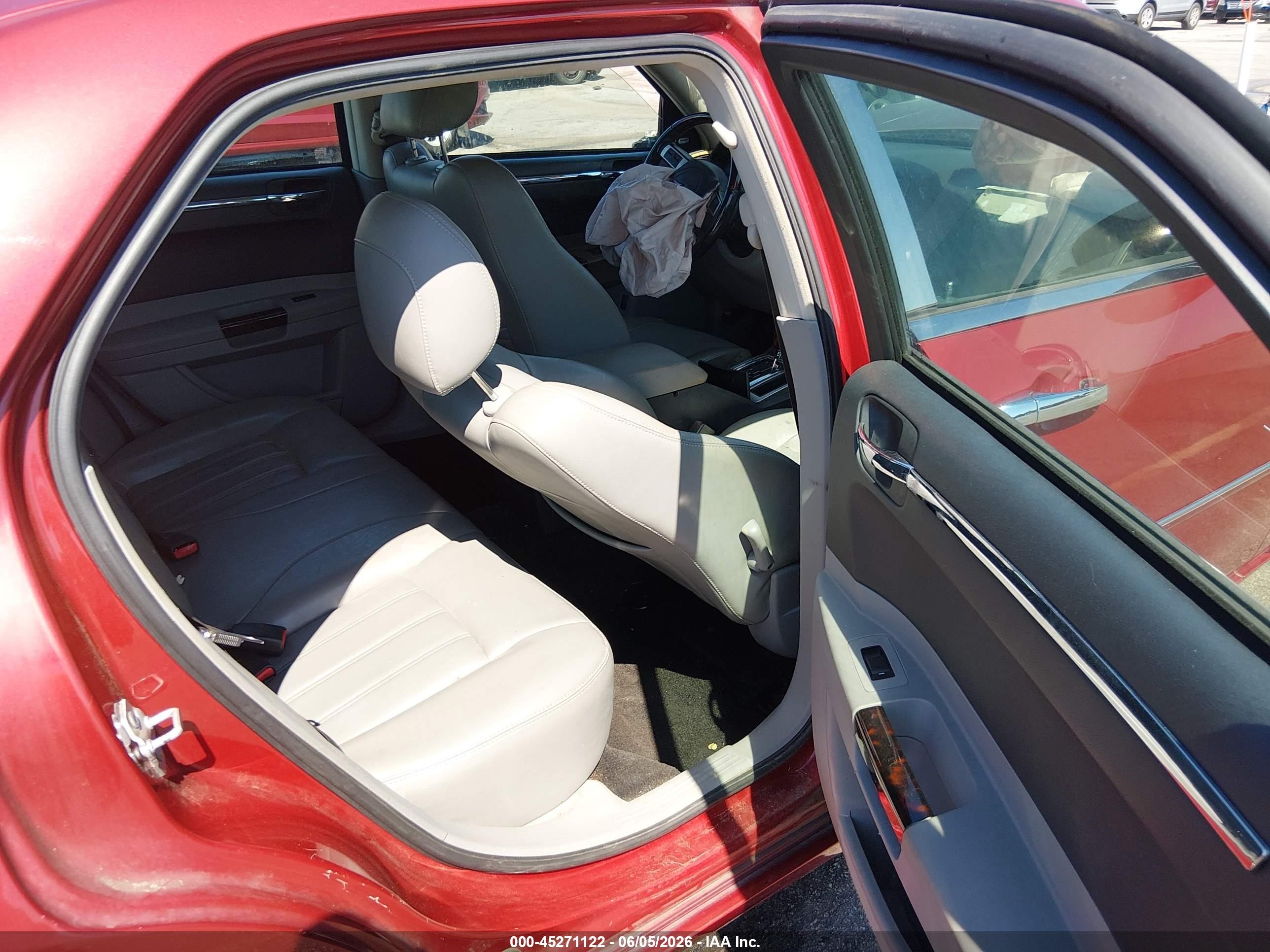 2007 Chrysler 300c   Red vin: 2C3LA63H47H767374