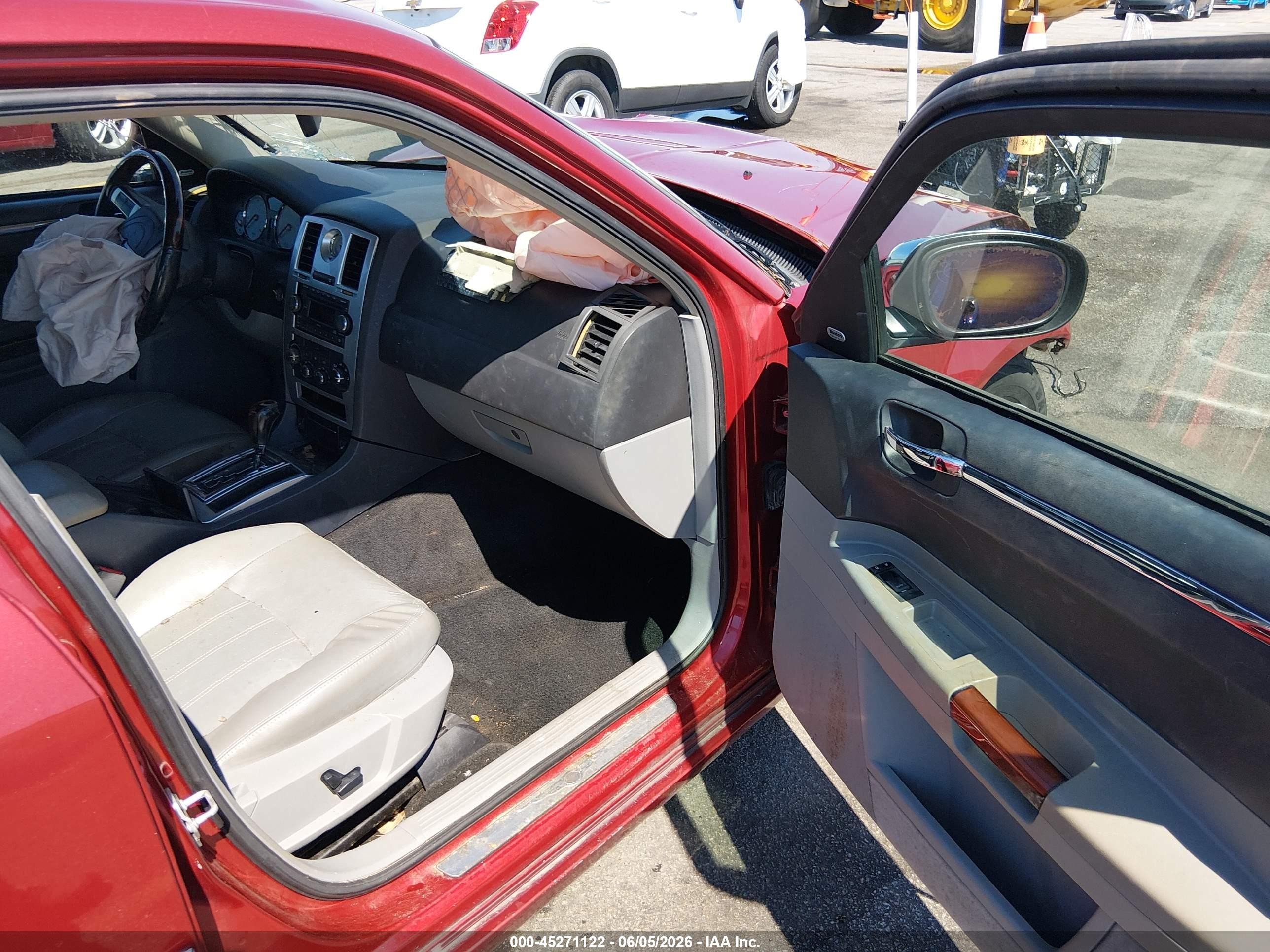 2007 Chrysler 300c   Red vin: 2C3LA63H47H767374