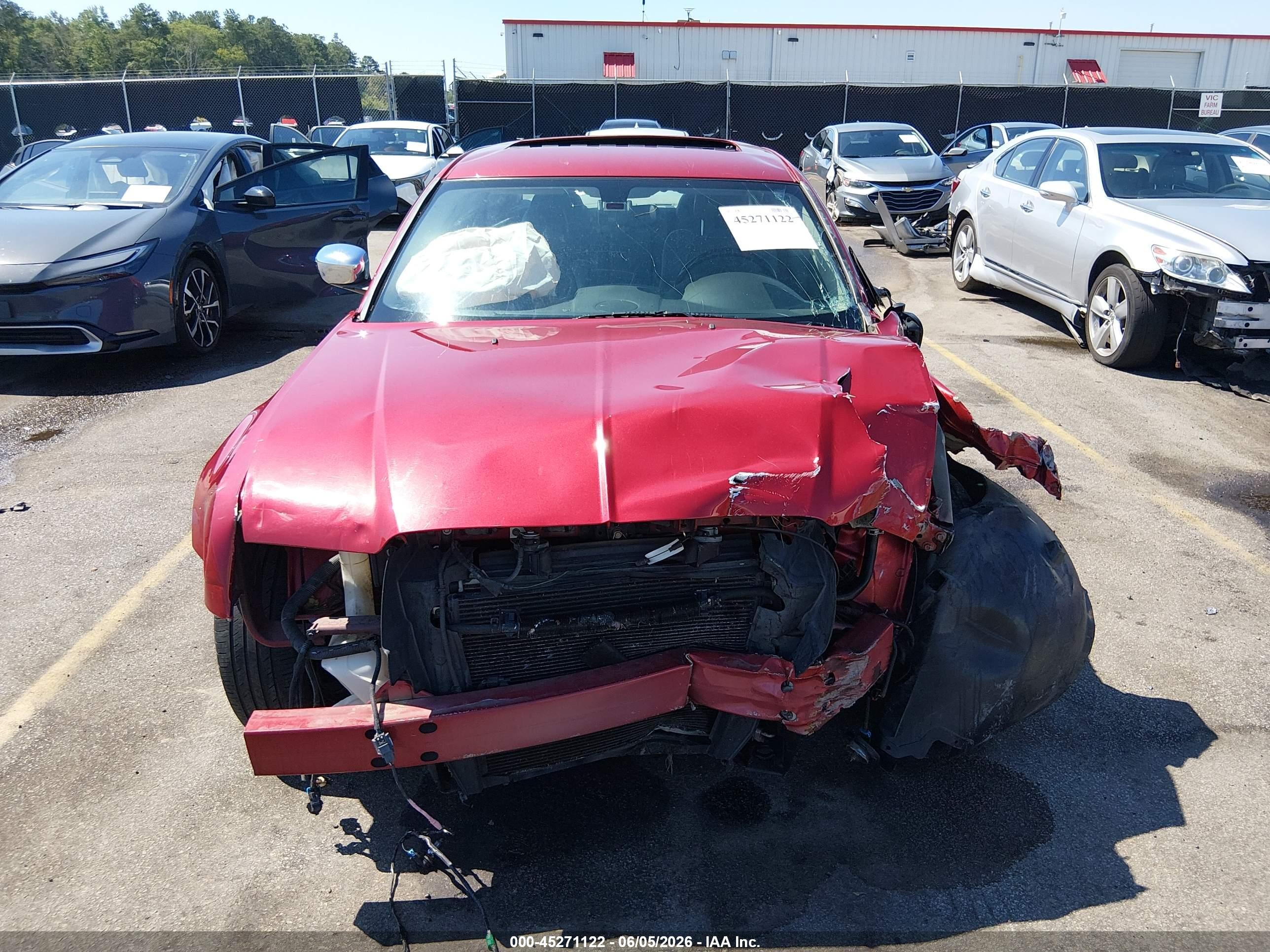 2007 Chrysler 300c   Red vin: 2C3LA63H47H767374