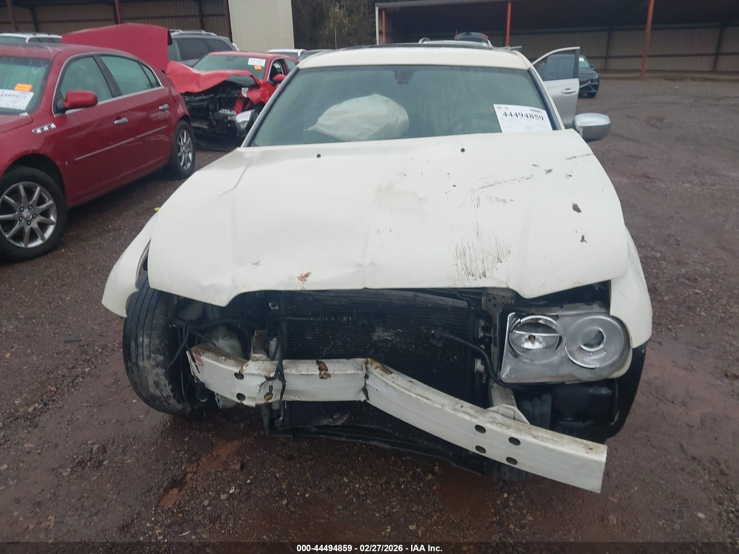 2007 Chrysler 300c   Cream vin: 2C3LA63H47H871637