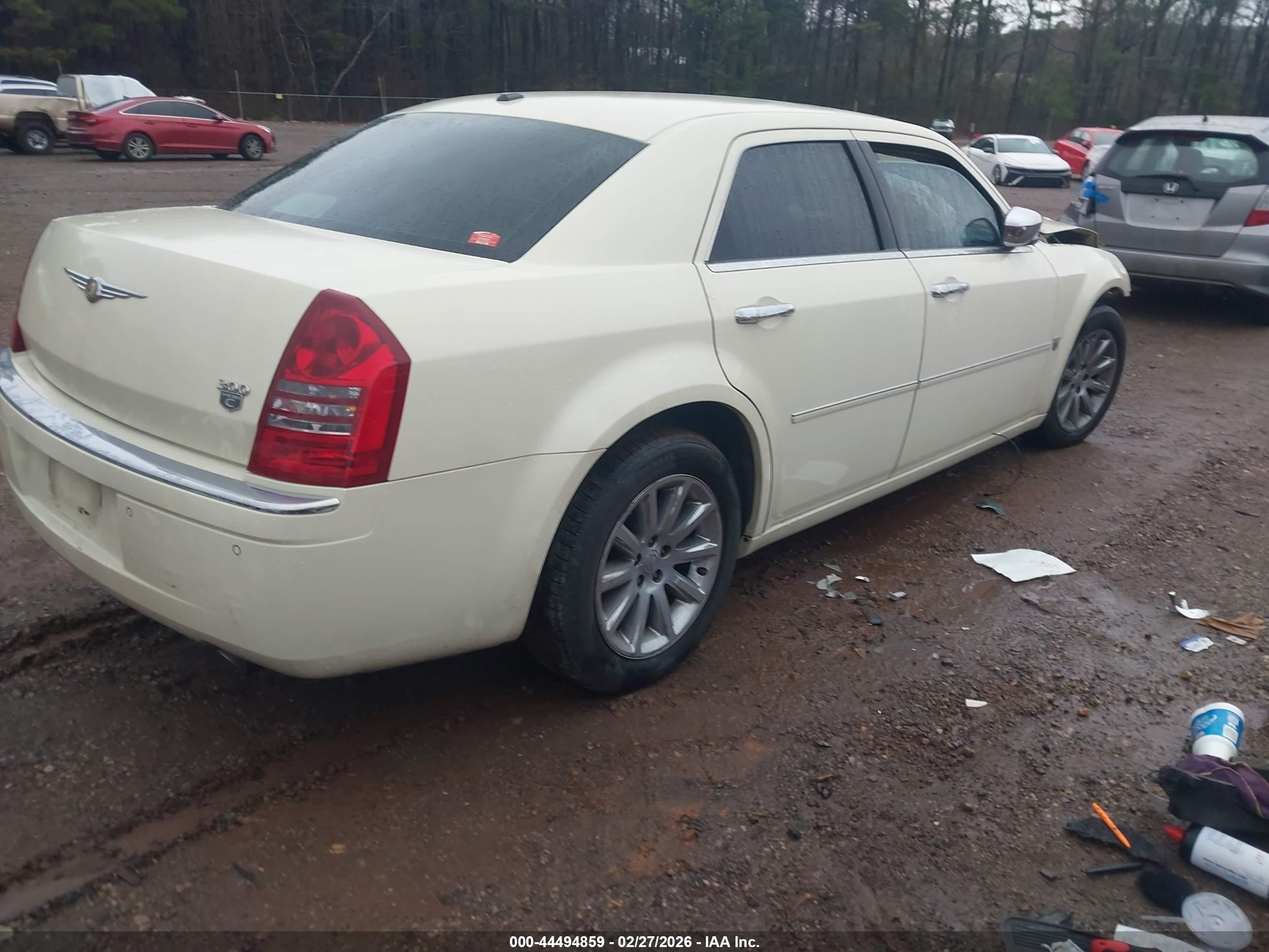 2007 Chrysler 300c   Cream vin: 2C3LA63H47H871637