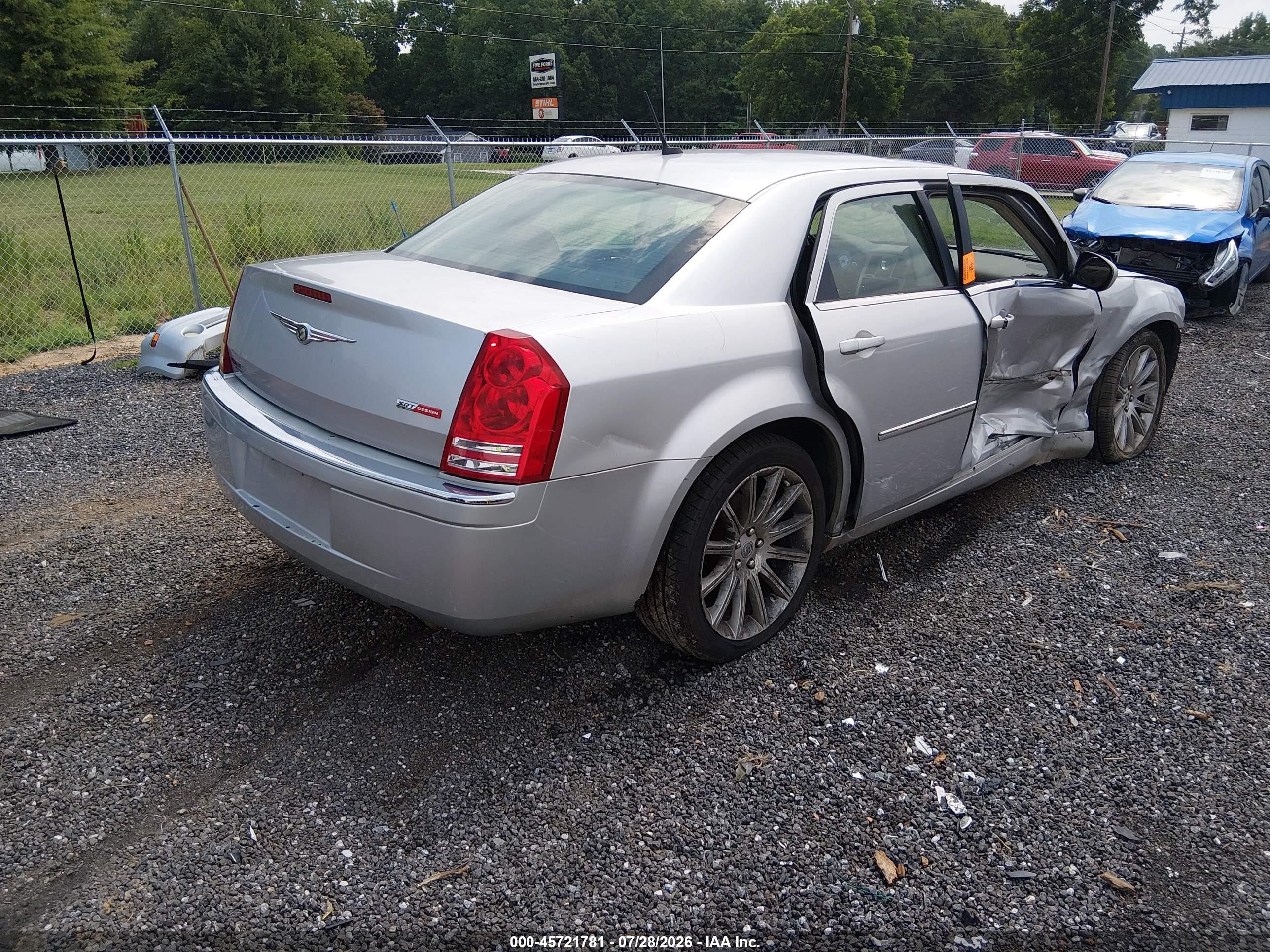 2008 Chrysler 300c Hemi Silver vin: 2C3LA63H58H139230