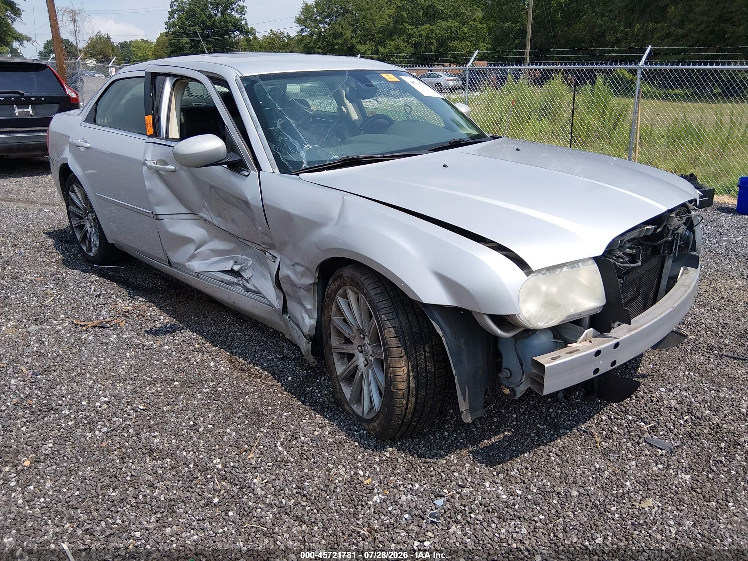 2008 Chrysler 300c Hemi Silver vin: 2C3LA63H58H139230