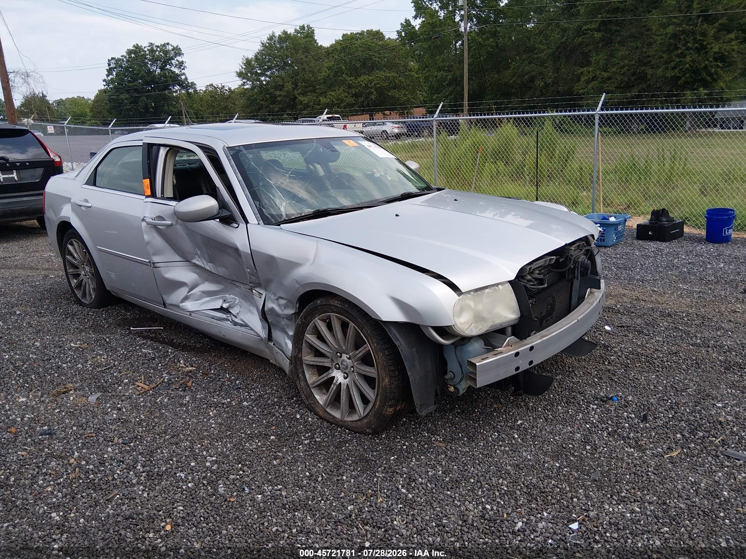2008 Chrysler 300c Hemi Silver vin: 2C3LA63H58H139230