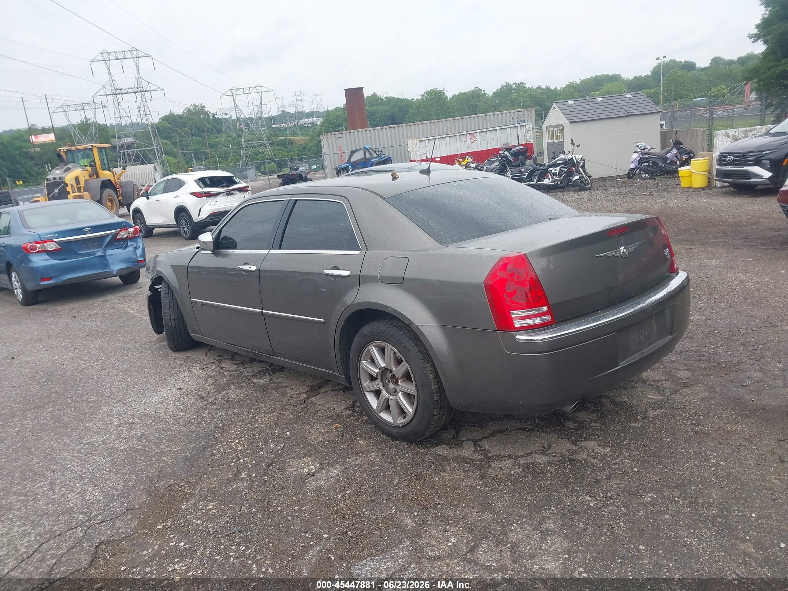 2008 Chrysler 300c Hemi Коричневый vin: 2C3LA63H58H252045