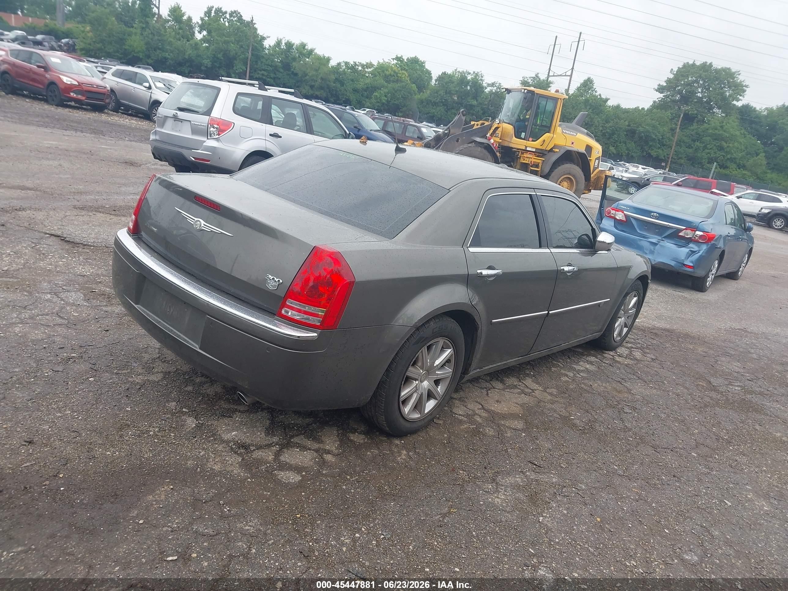 2008 Chrysler 300c Hemi Коричневый vin: 2C3LA63H58H252045