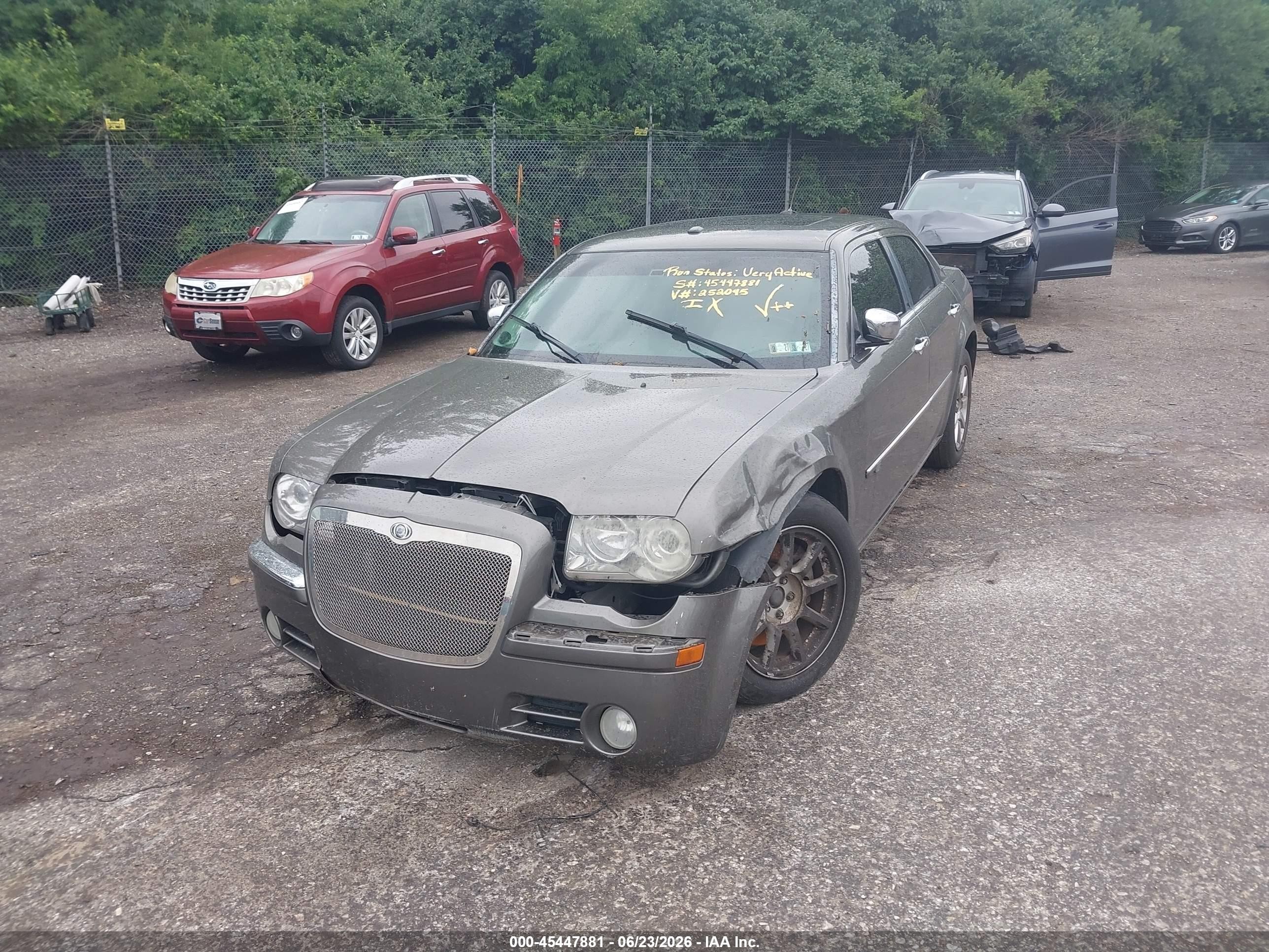 2008 Chrysler 300c Hemi Коричневый vin: 2C3LA63H58H252045