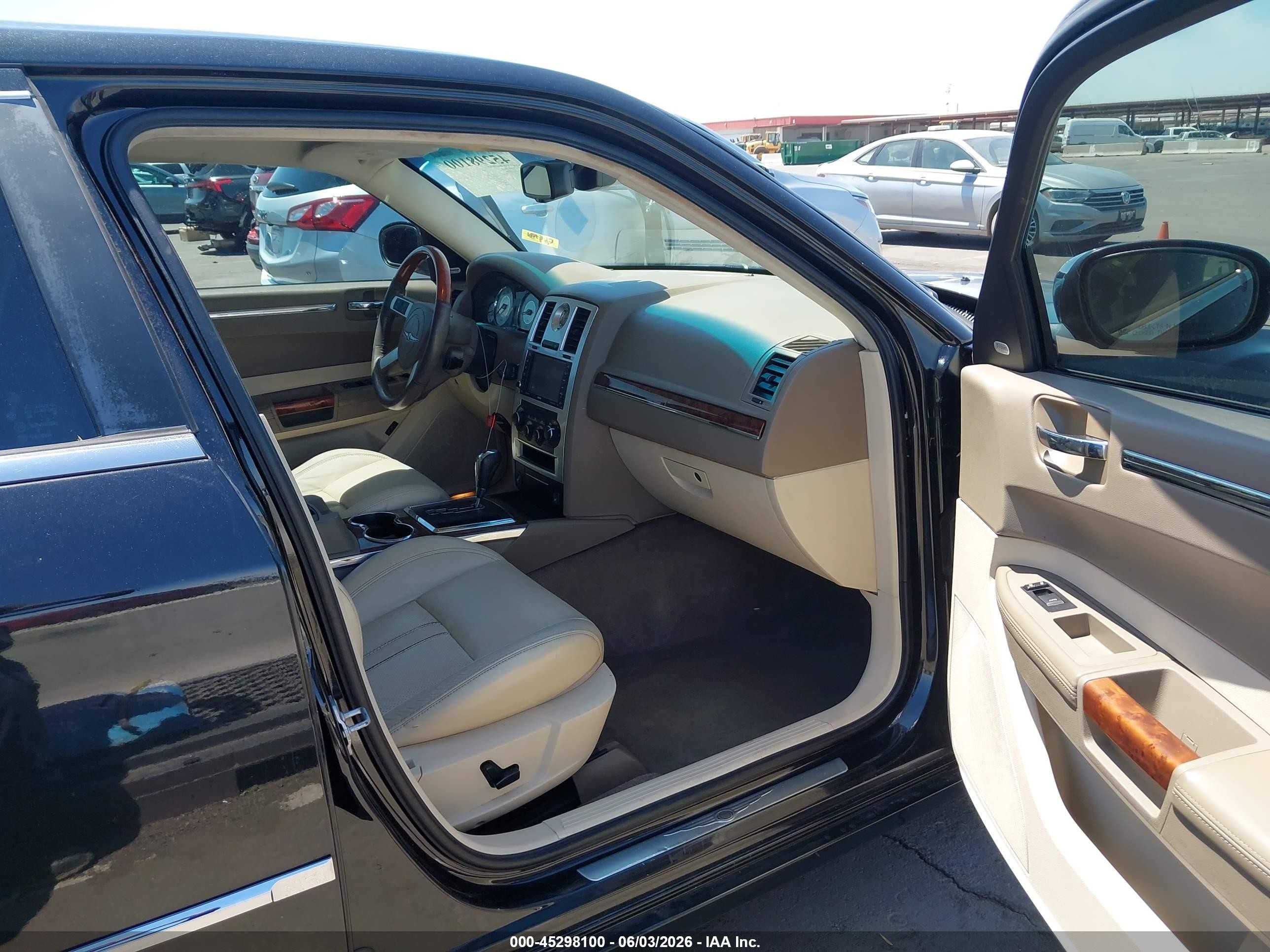 2008 Chrysler 300c Hemi Черный vin: 2C3LA63H58H262851