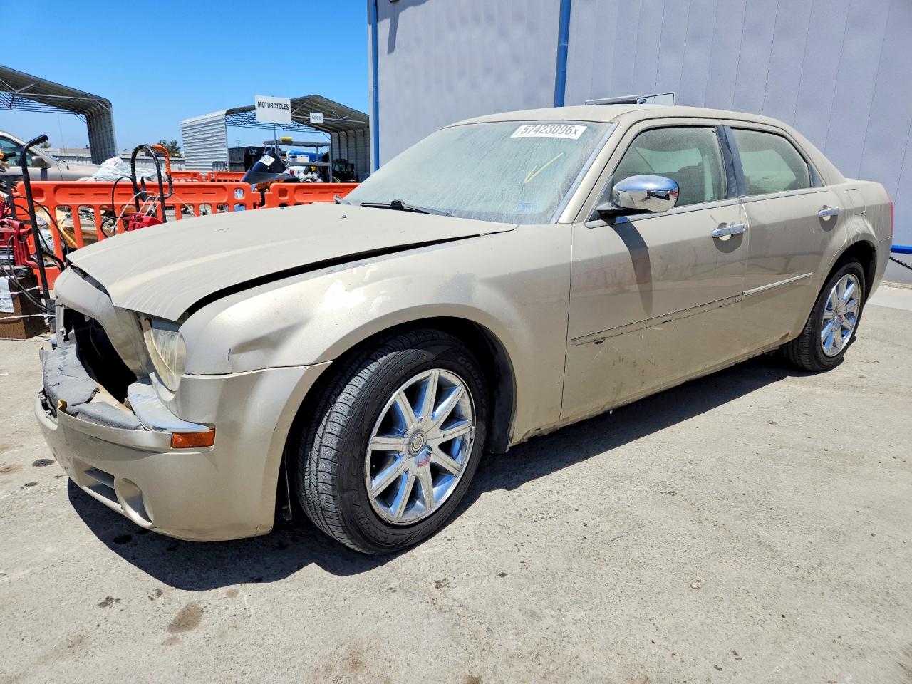 2008 Chrysler 300c Gold vin: 2C3LA63H58H281707