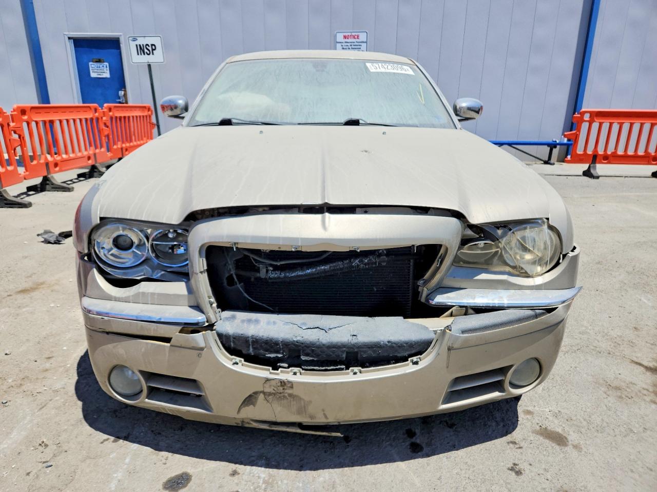 2008 Chrysler 300c Gold vin: 2C3LA63H58H281707