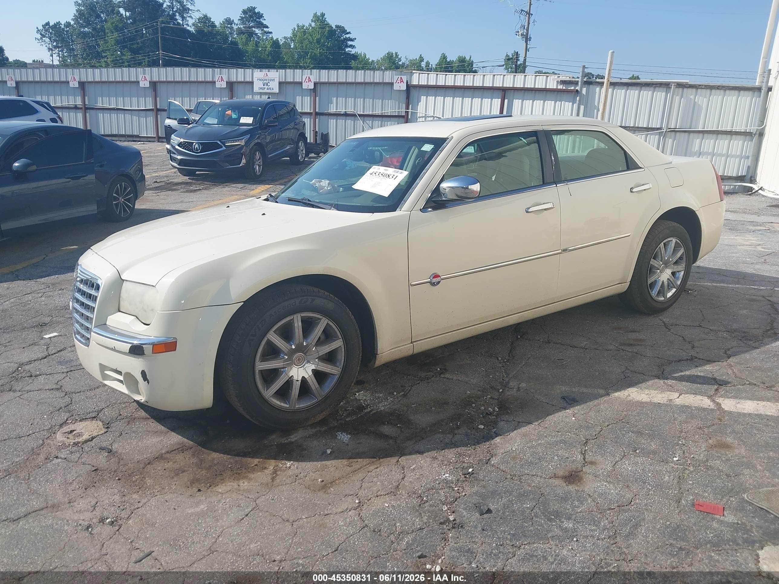 2007 Chrysler 300c   Желто-коричневый vin: 2C3LA63H67H825422