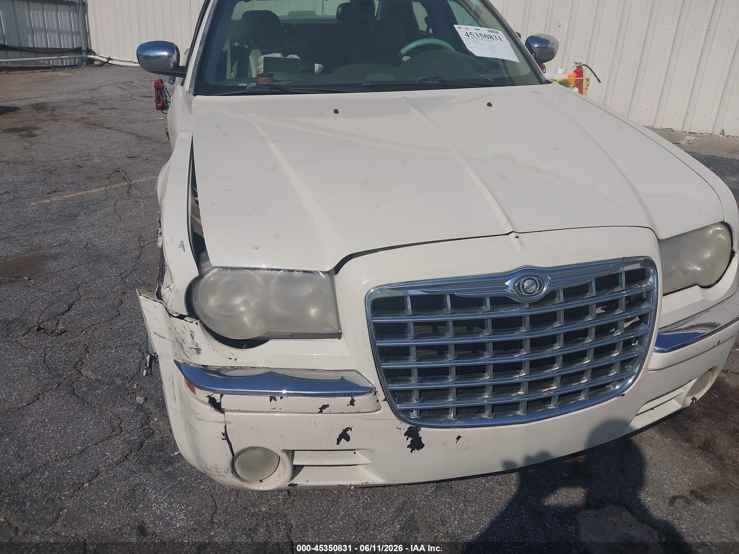 2007 Chrysler 300c   Желто-коричневый vin: 2C3LA63H67H825422