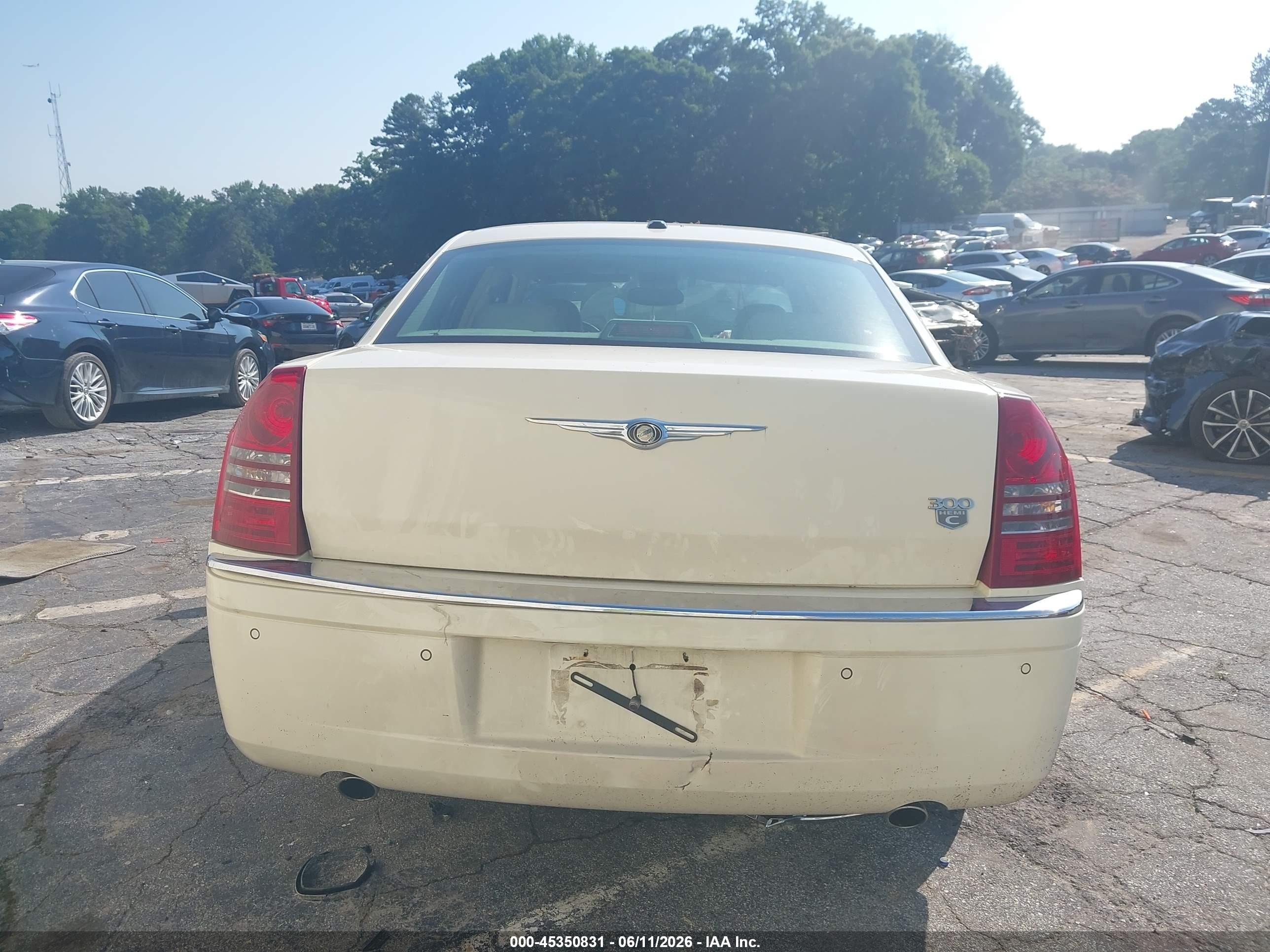 2007 Chrysler 300c   Желто-коричневый vin: 2C3LA63H67H825422