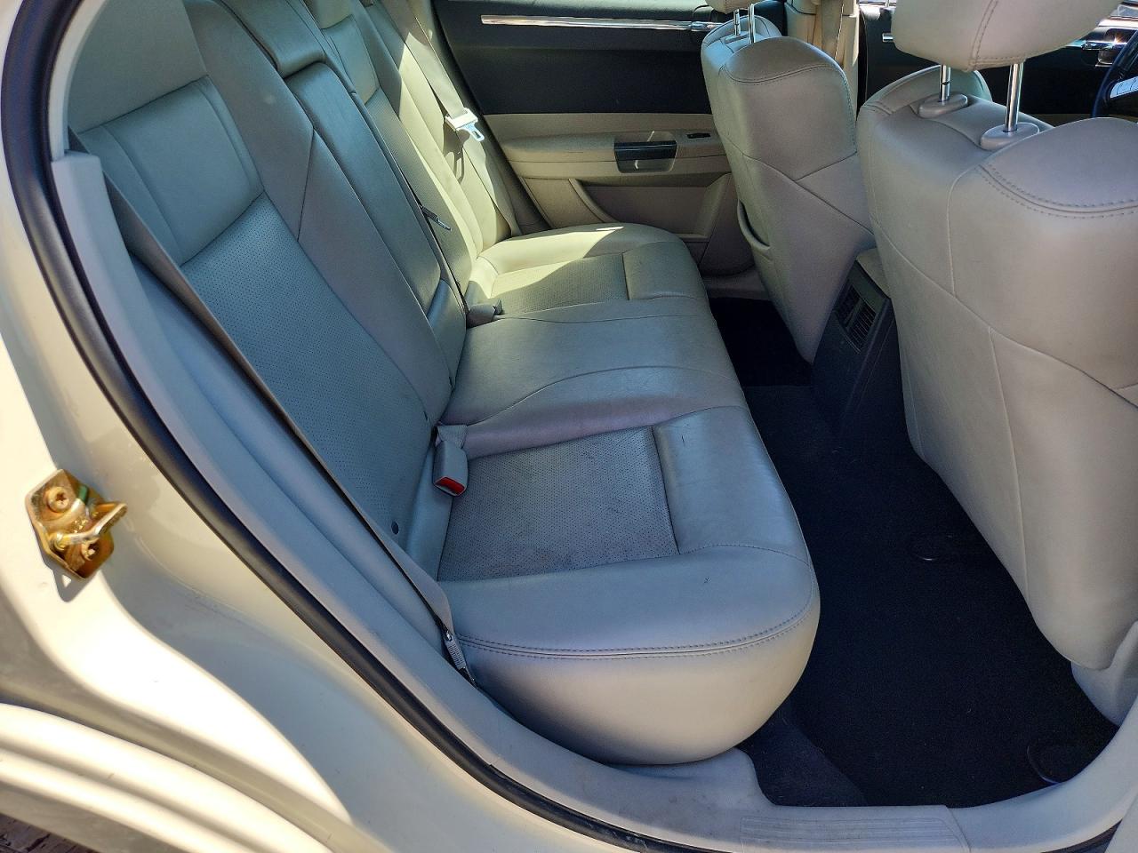 2006 Chrysler 300c Beige vin: 2C3LA63H76H423357