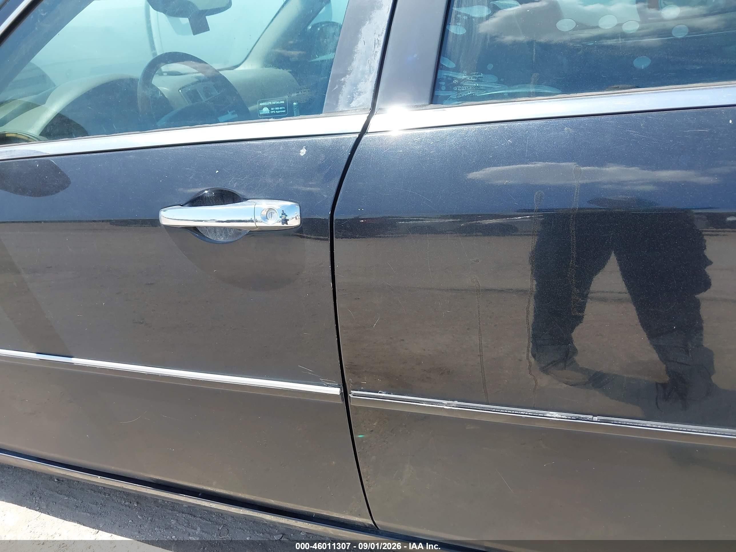 2007 Chrysler 300c   Black vin: 2C3LA63H77H706133