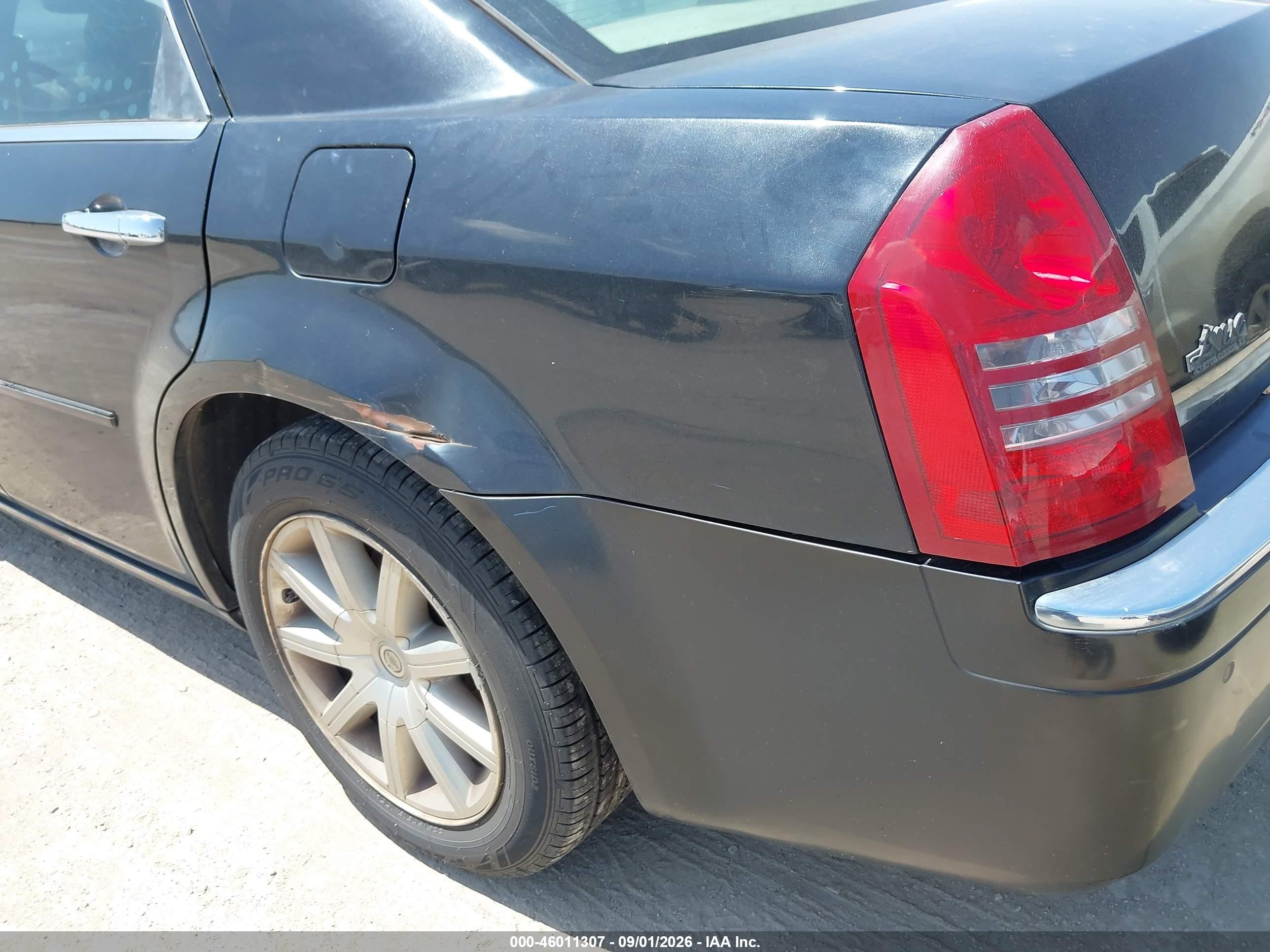 2007 Chrysler 300c   Black vin: 2C3LA63H77H706133