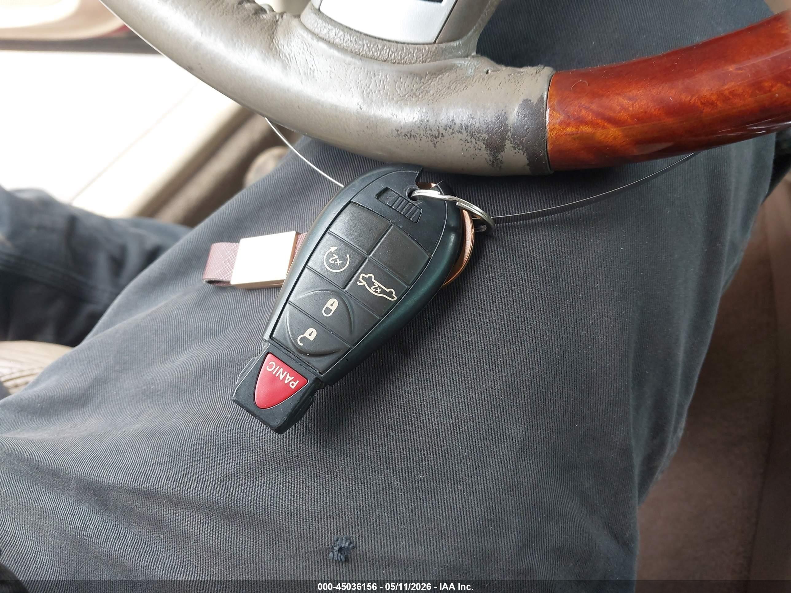 2008 Chrysler 300c Hemi Red vin: 2C3LA63H78H223176