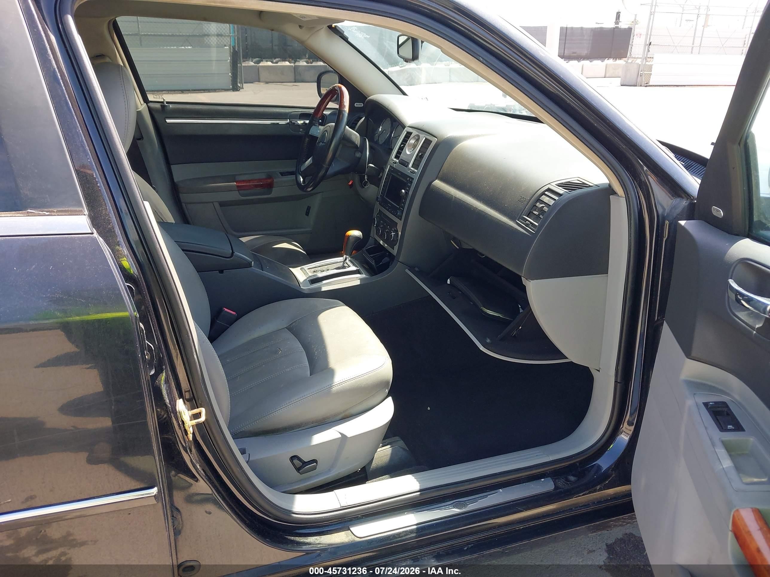 2006 Chrysler 300c   Черный vin: 2C3LA63H86H397612