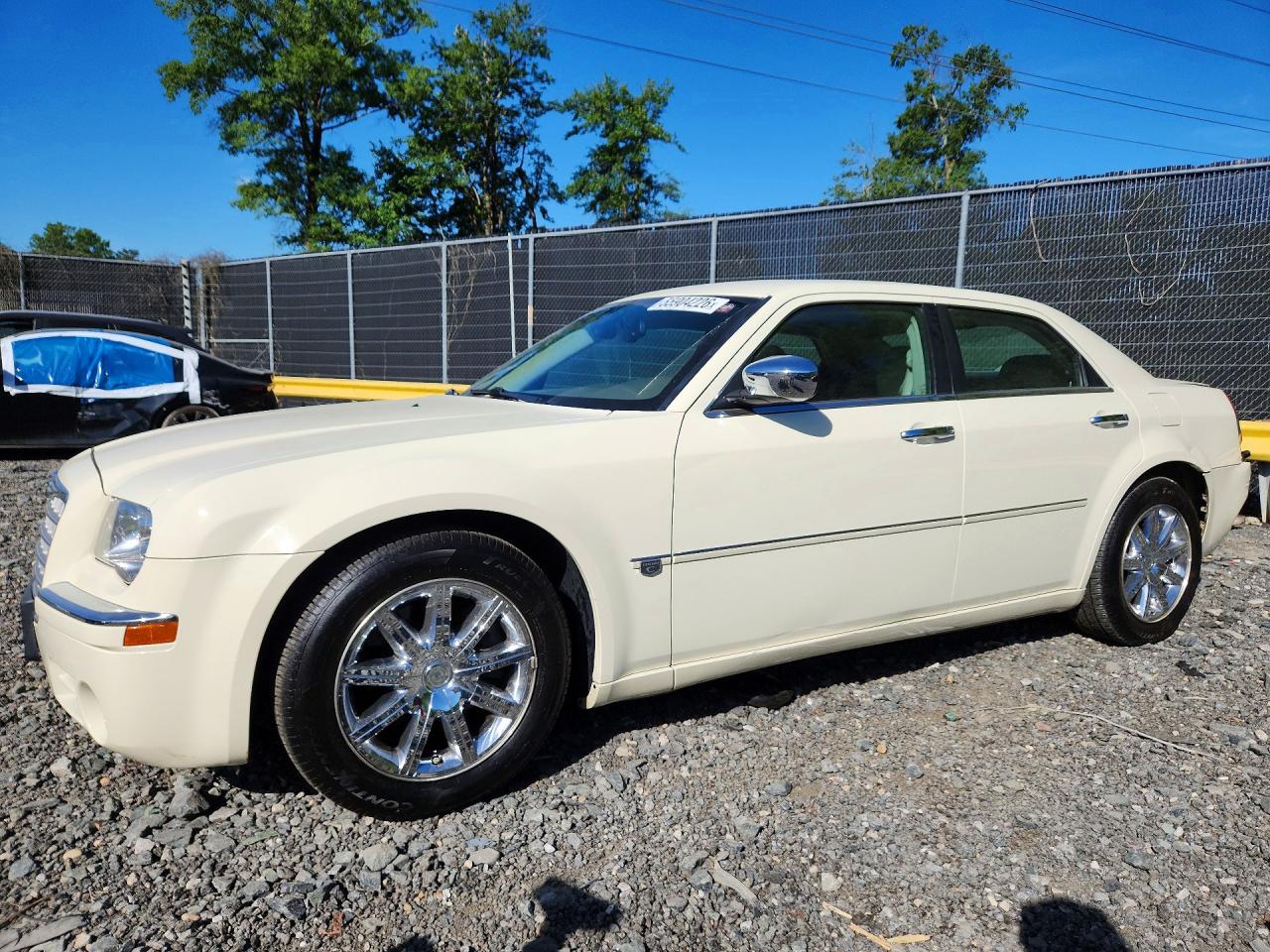2007 Chrysler 300c White vin: 2C3LA63H87H610186