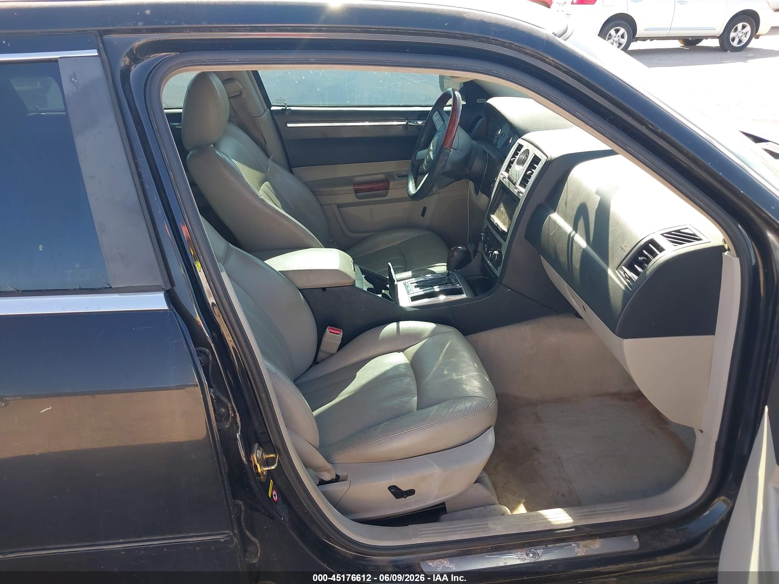 2006 Chrysler 300c   Черный vin: 2C3LA63H96H199573