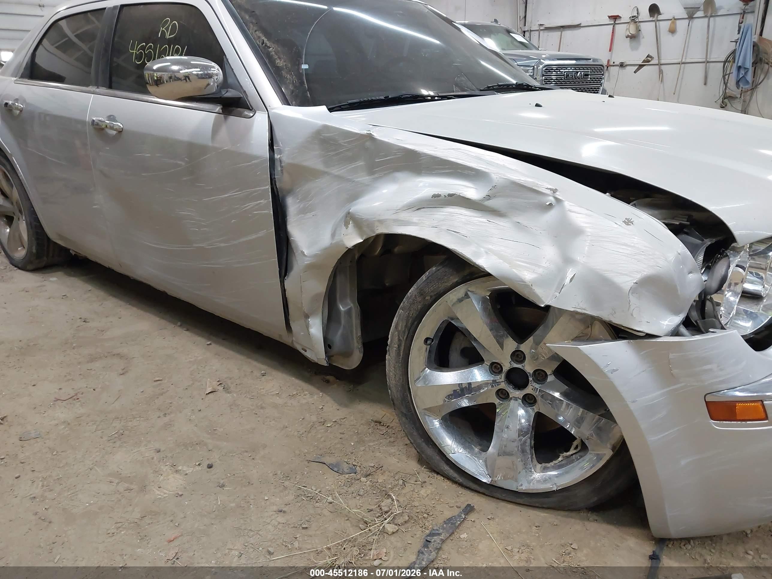 2006 Chrysler 300c   Серебряный vin: 2C3LA63H96H279228