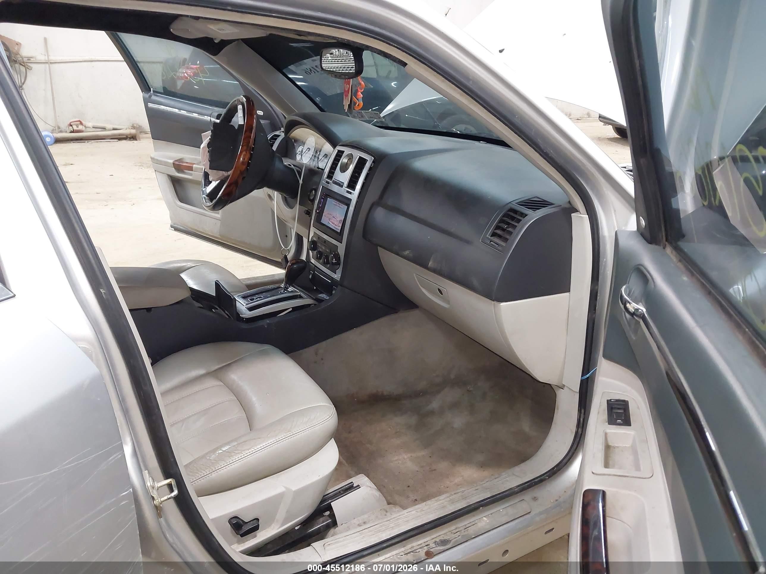 2006 Chrysler 300c   Серебряный vin: 2C3LA63H96H279228