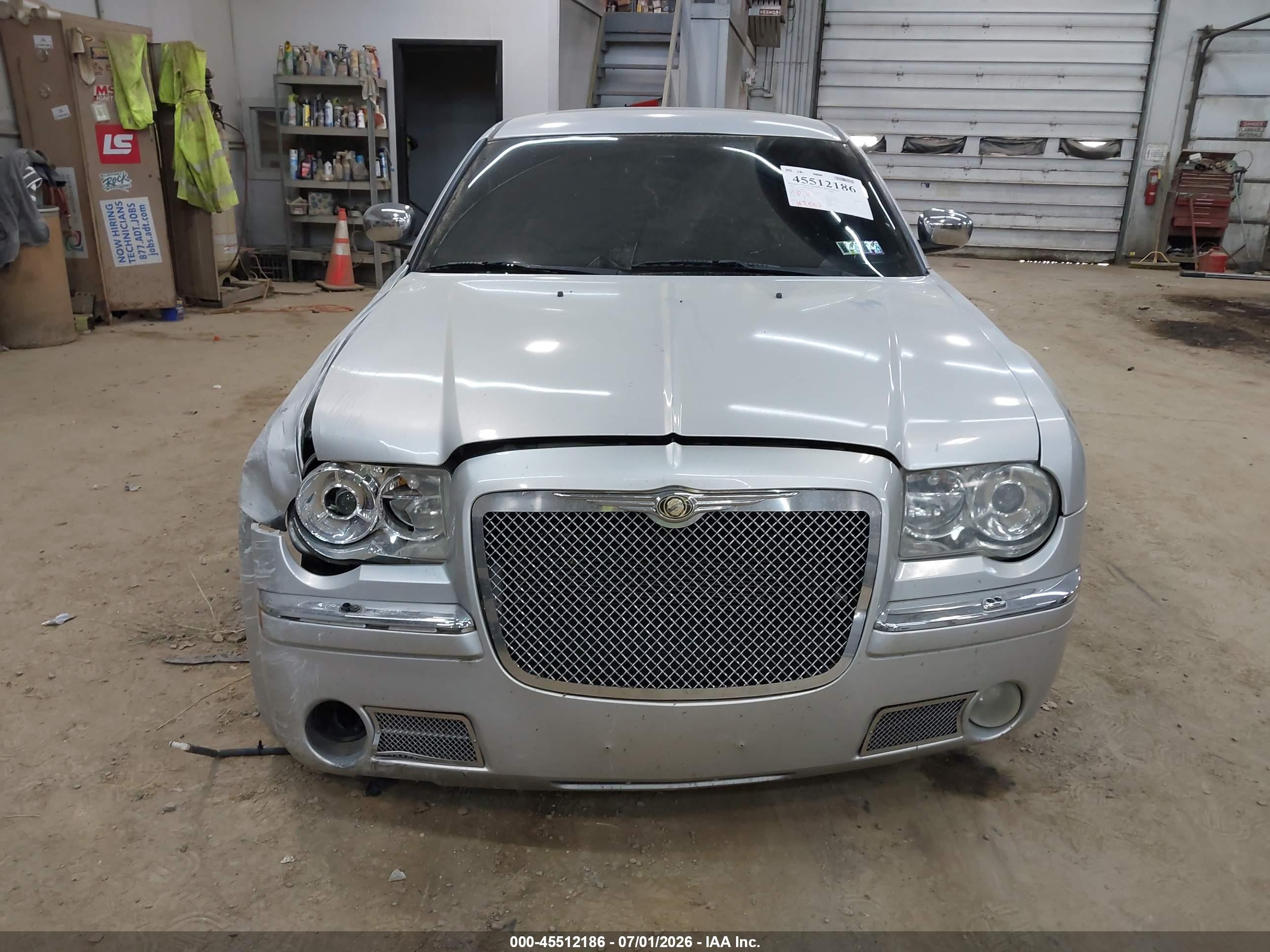 2006 Chrysler 300c   Серебряный vin: 2C3LA63H96H279228