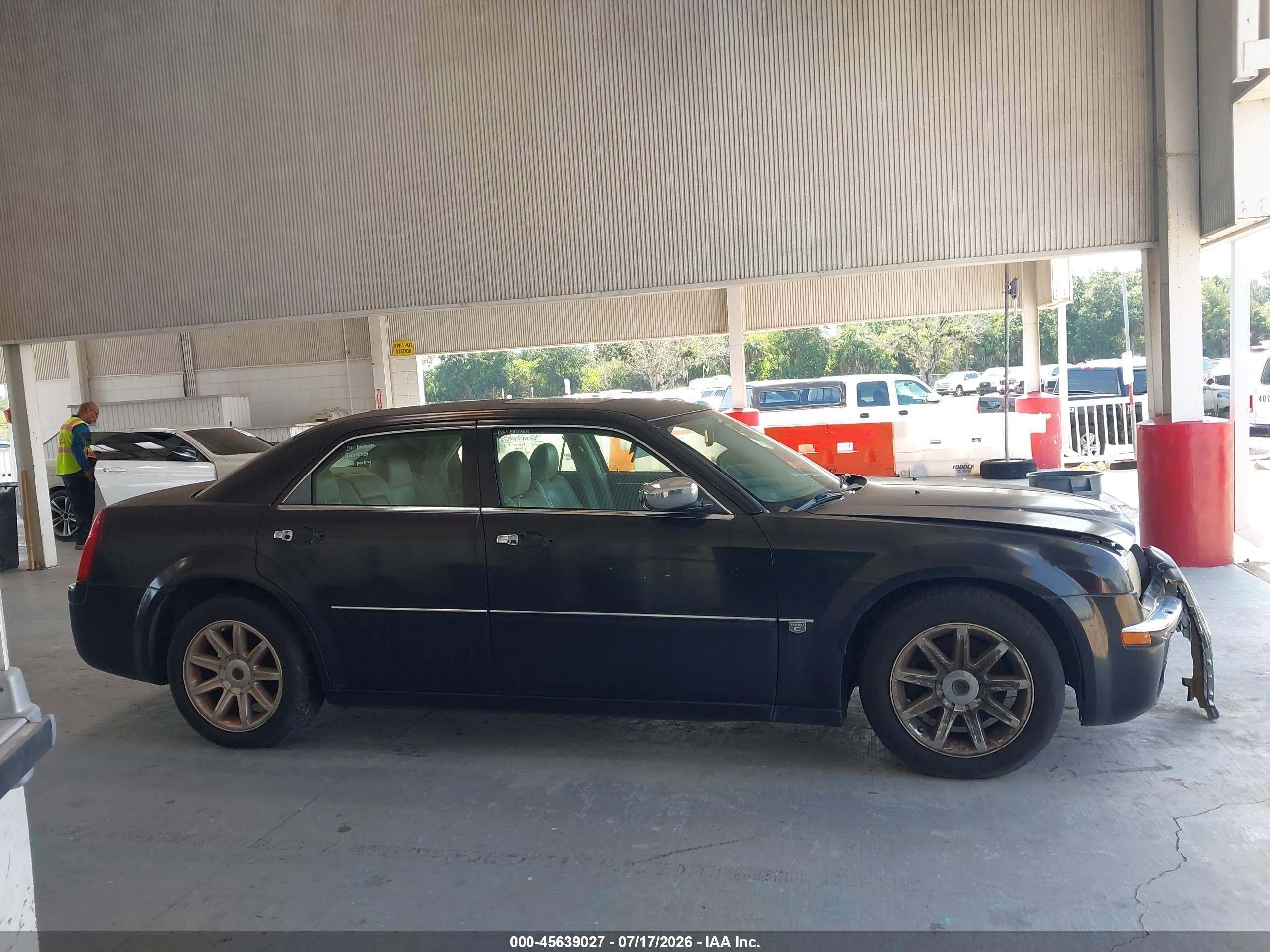 2006 Chrysler 300c   Black vin: 2C3LA63H96H396646