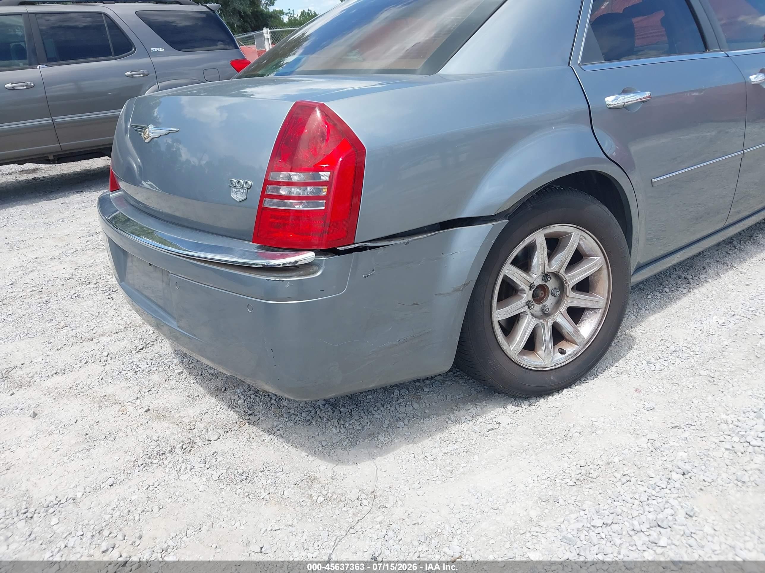 2006 Chrysler 300c   Light Blue vin: 2C3LA63H96H450057