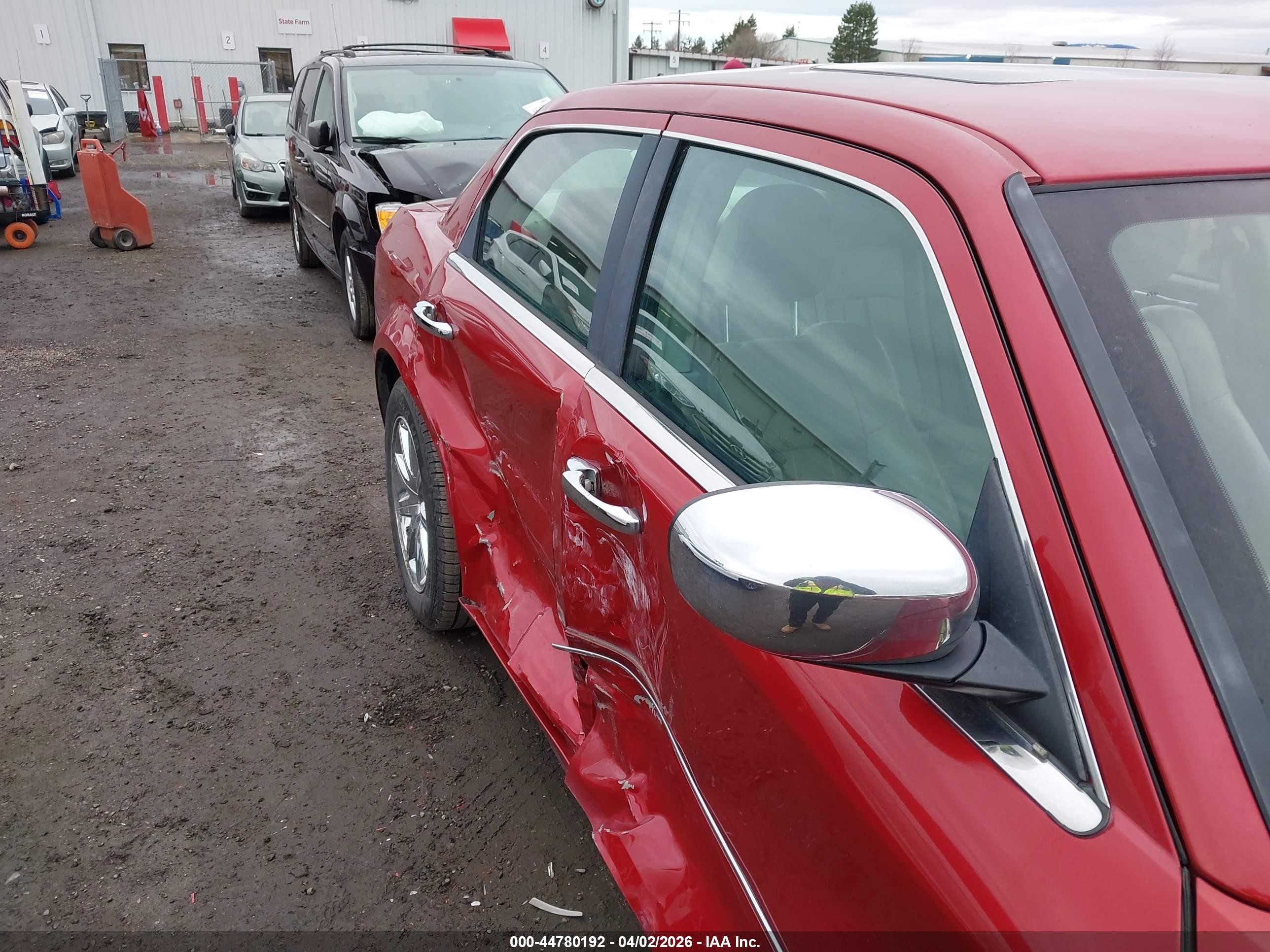 2007 Chrysler 300c   Red vin: 2C3LA63H97H711737