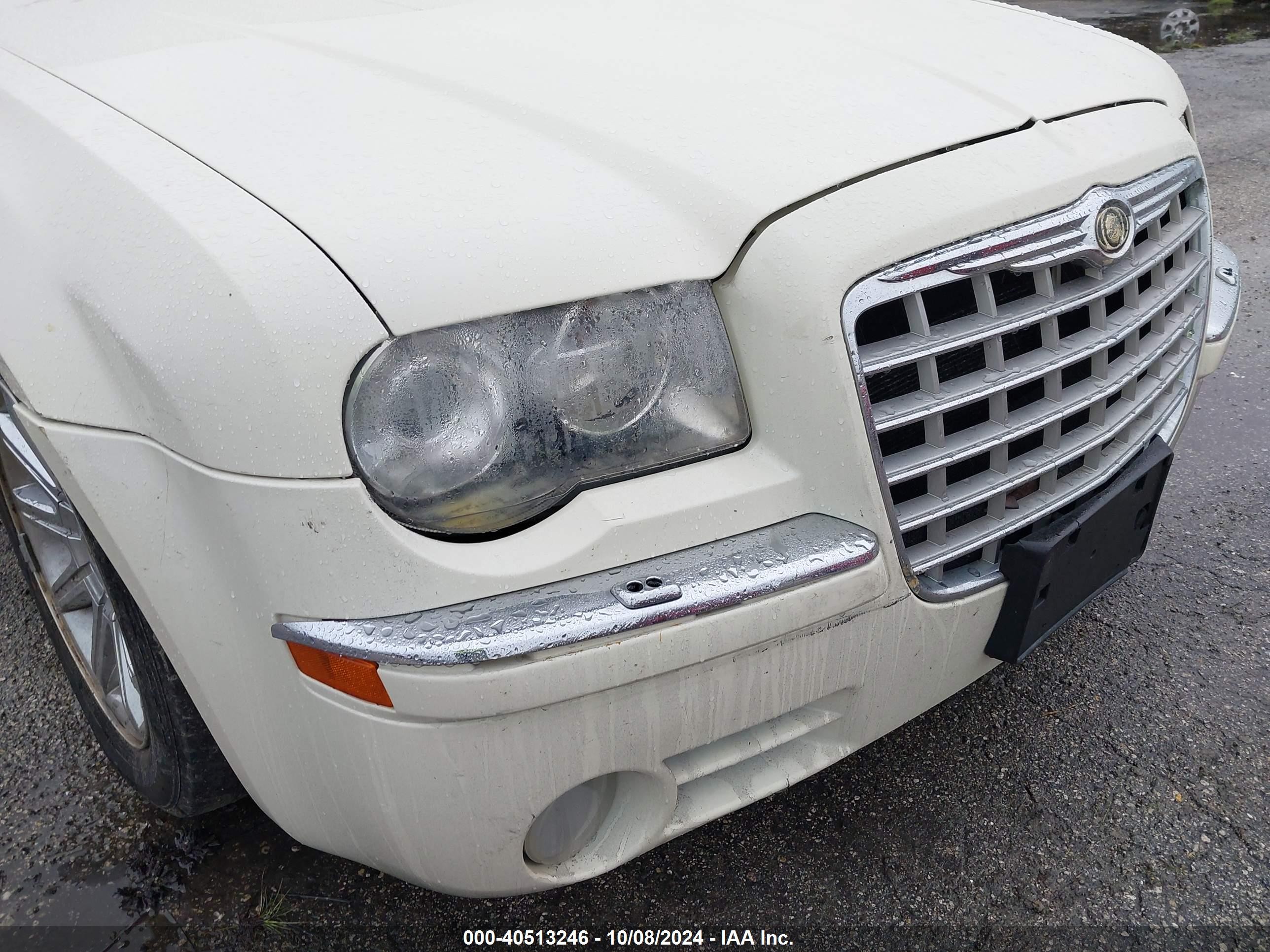 2006 Chrysler 300c   White vin: 2C3LA63HX6H115910