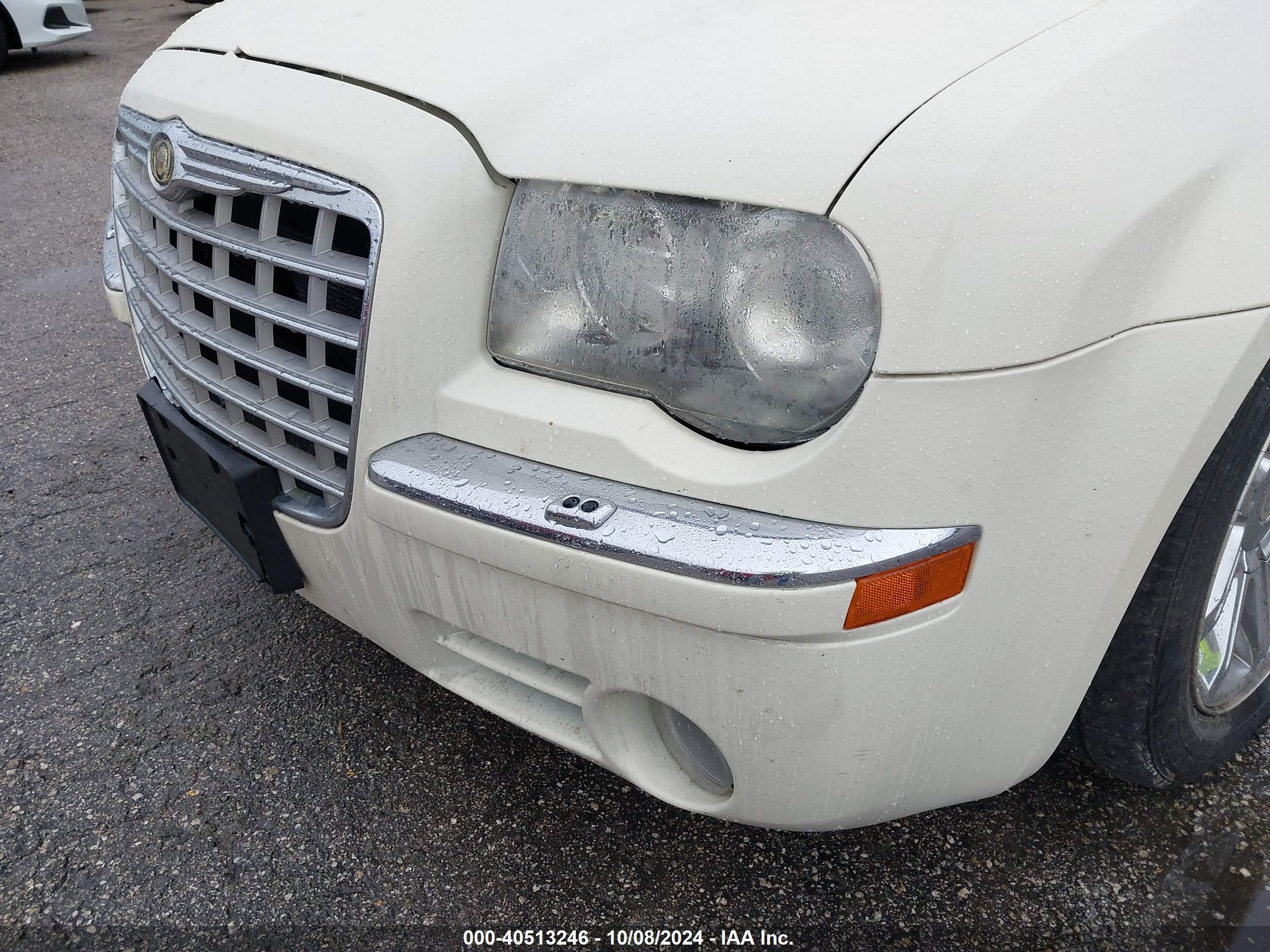 2006 Chrysler 300c   White vin: 2C3LA63HX6H115910